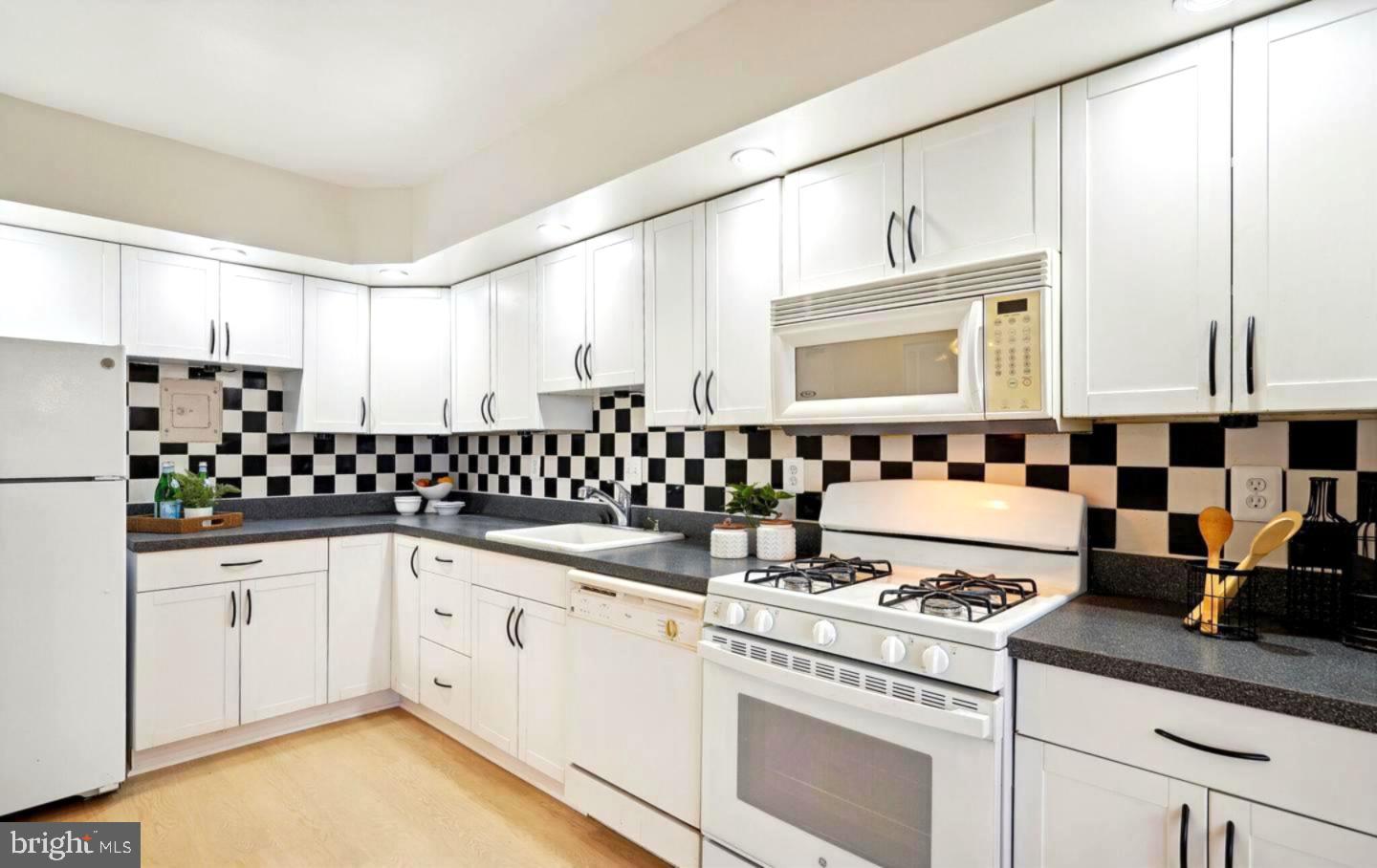 FRIENDSHIP HEIGHTS - Residential Lease