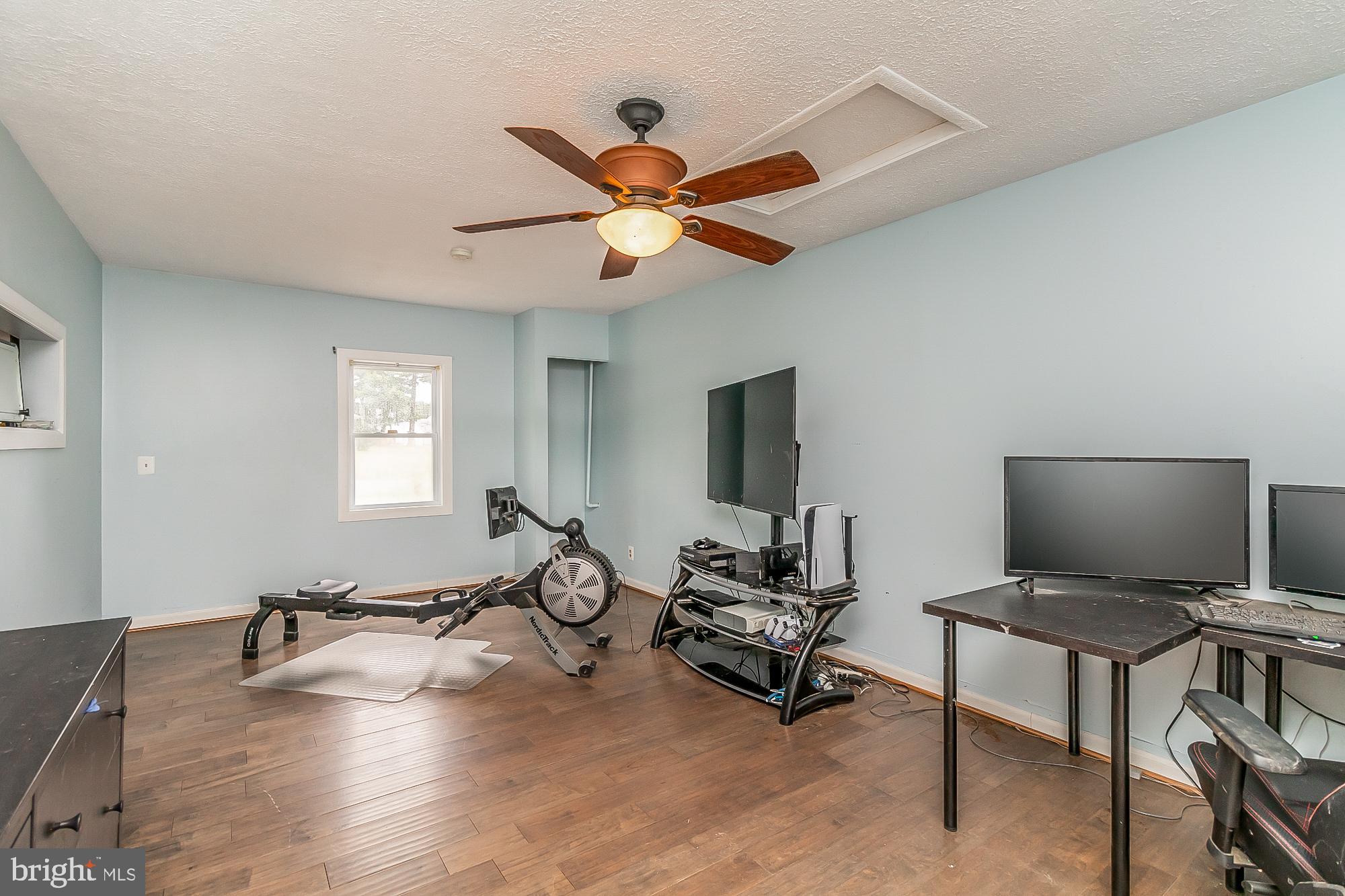 EDGE MEAD - Residential