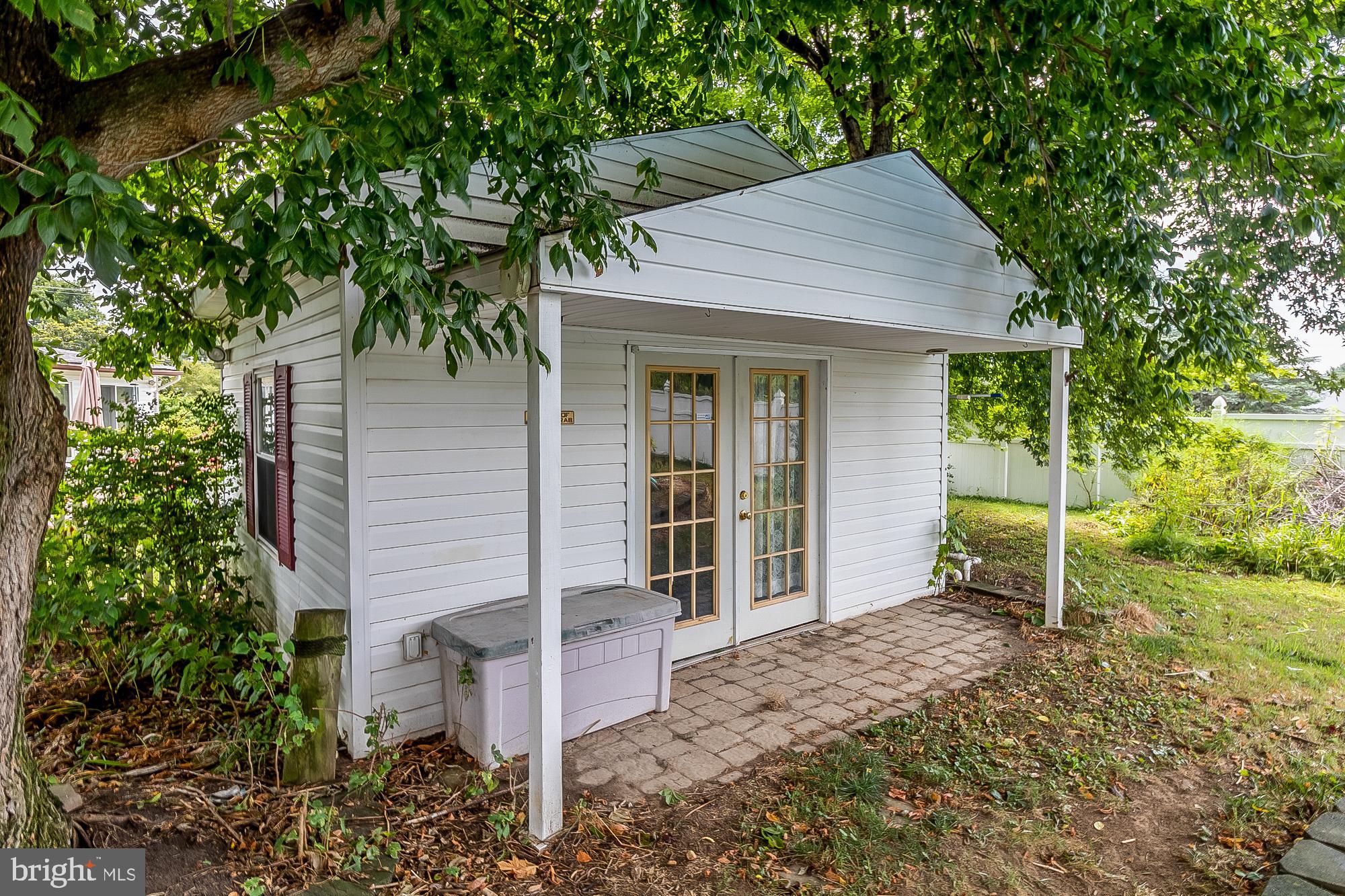 EDGE MEAD - Residential