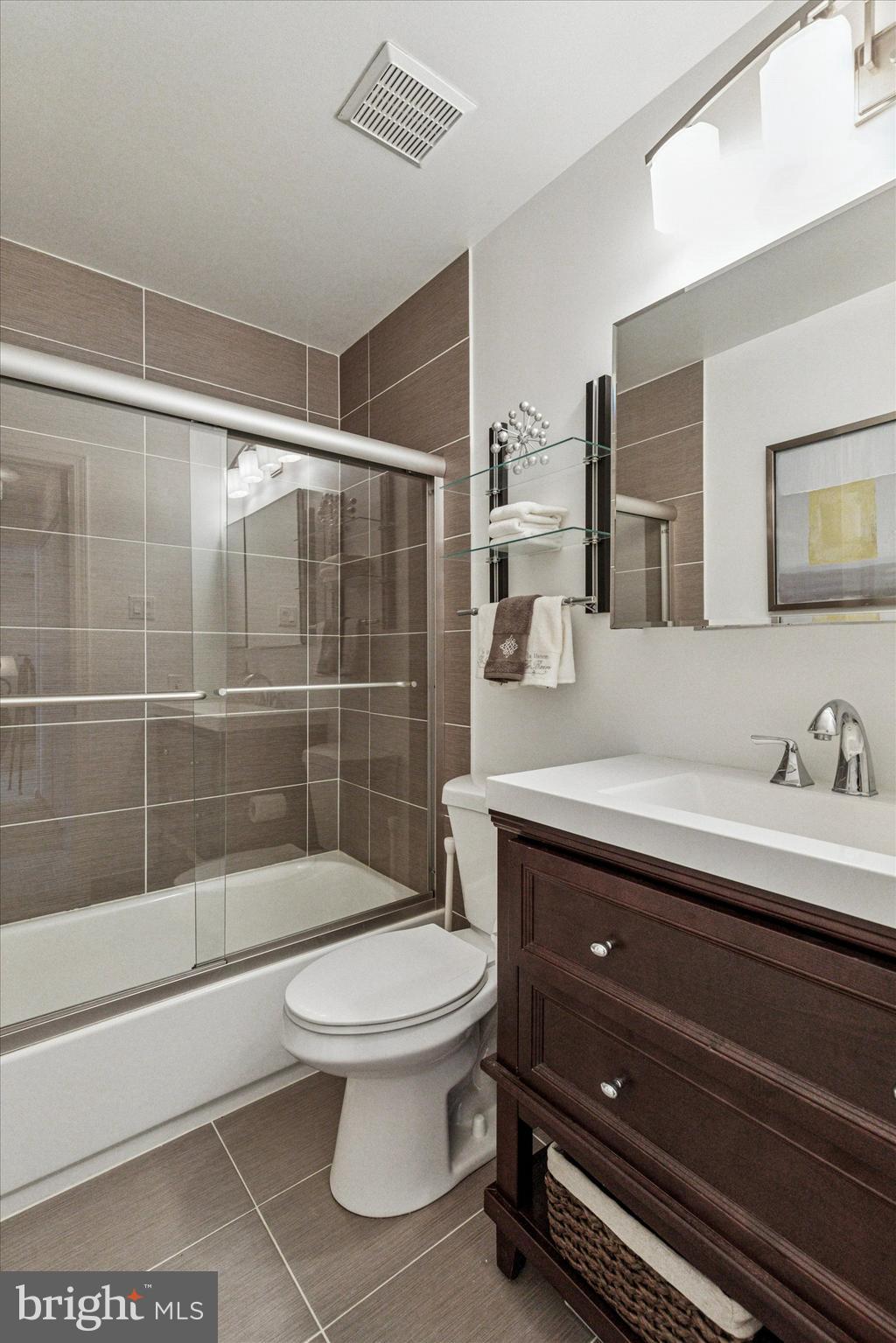 CHESTERBROOK - Residential