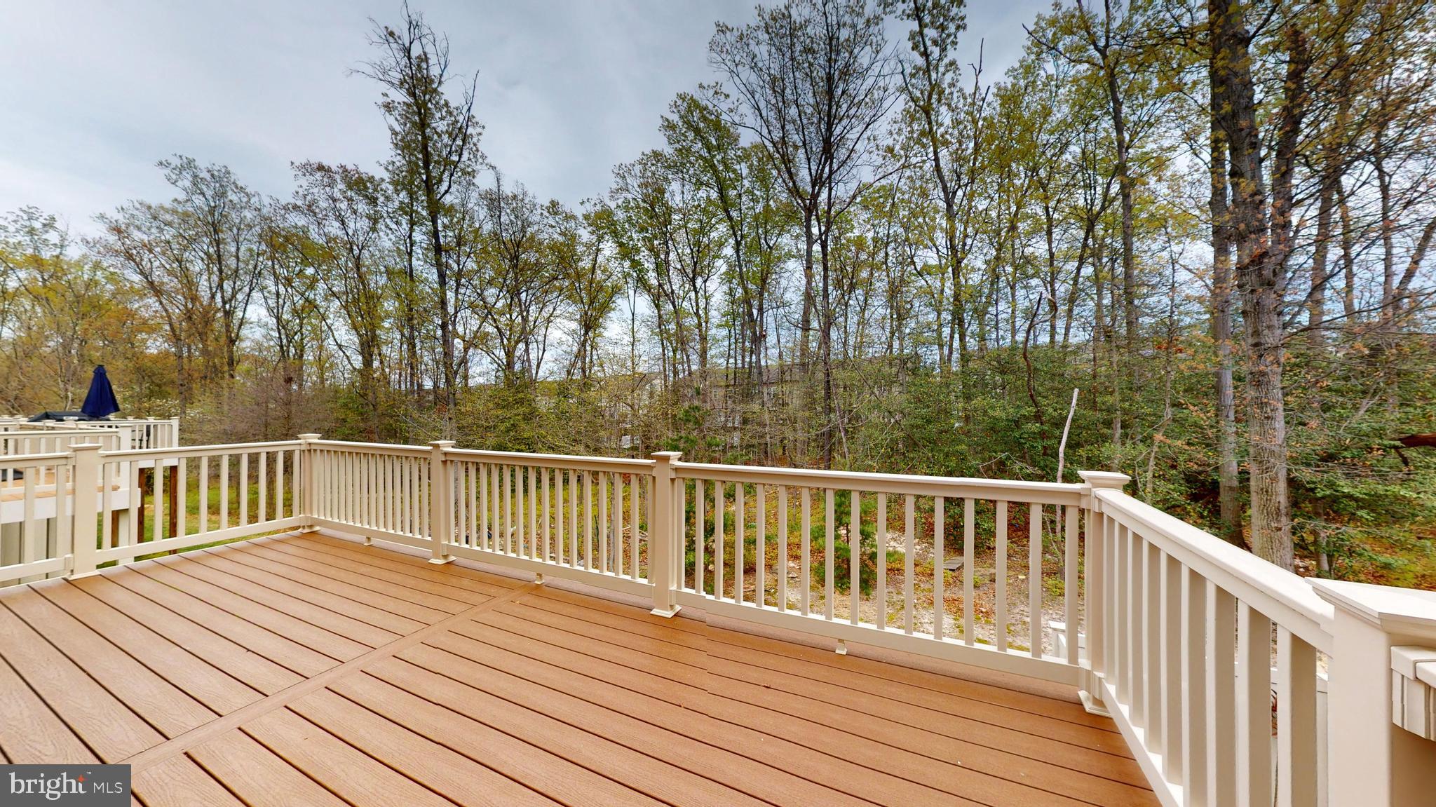 496 WILLOW BEND DRIVE