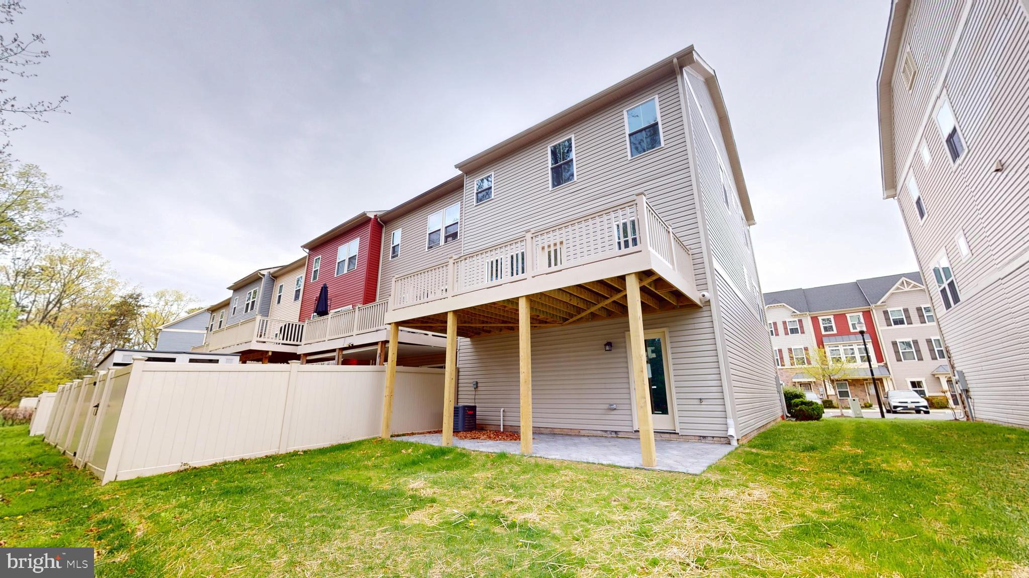 496 WILLOW BEND DRIVE