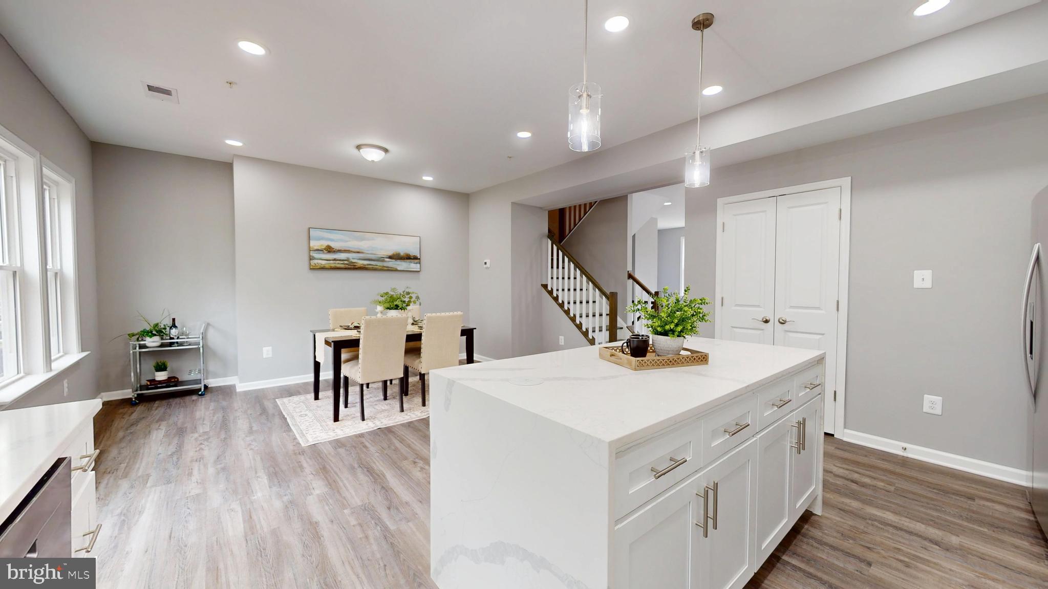 CREEKSIDE VILLAGE AT TANYARD SPRINGS - Residential