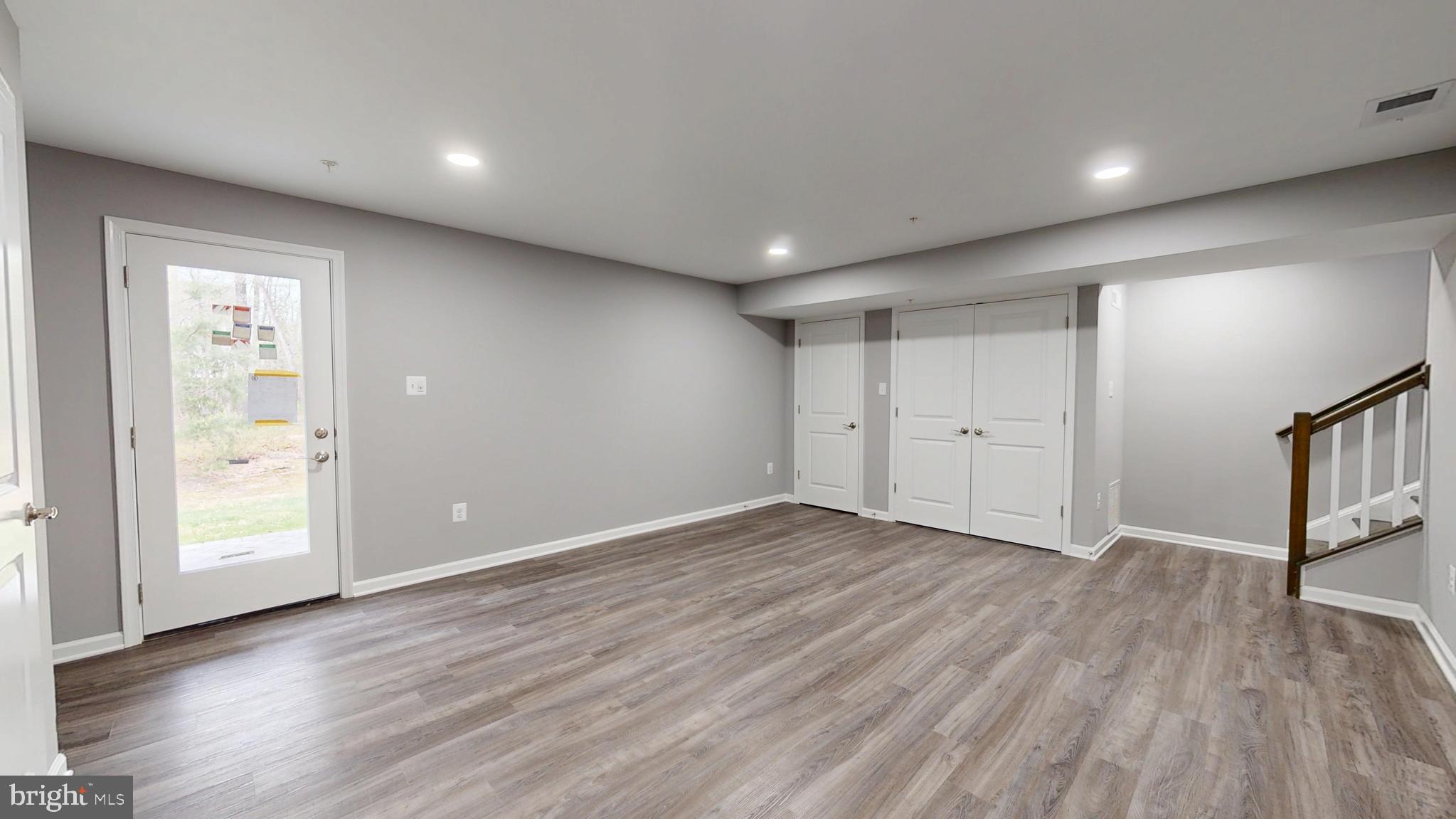 CREEKSIDE VILLAGE AT TANYARD SPRINGS - Residential