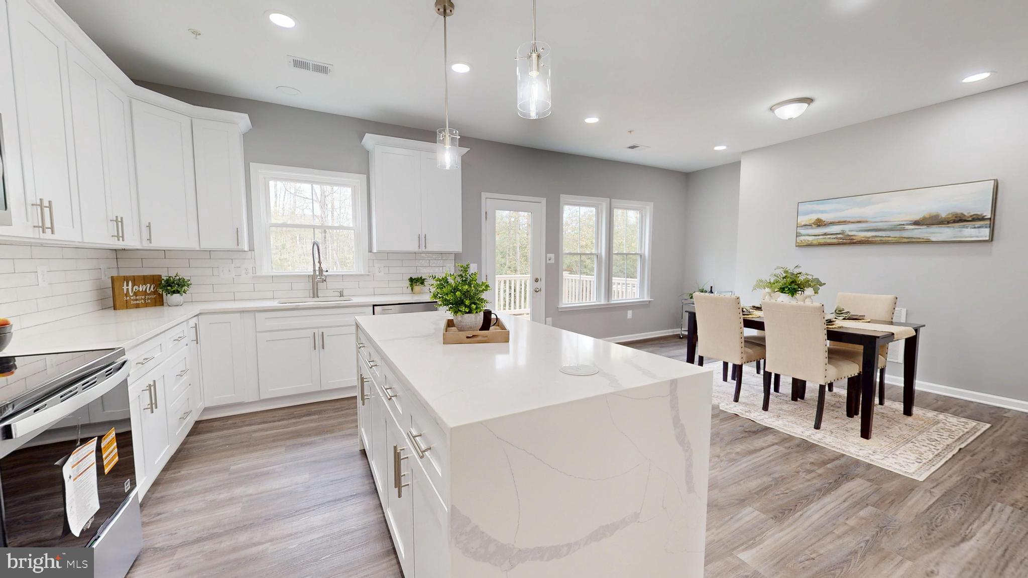 CREEKSIDE VILLAGE AT TANYARD SPRINGS - Residential
