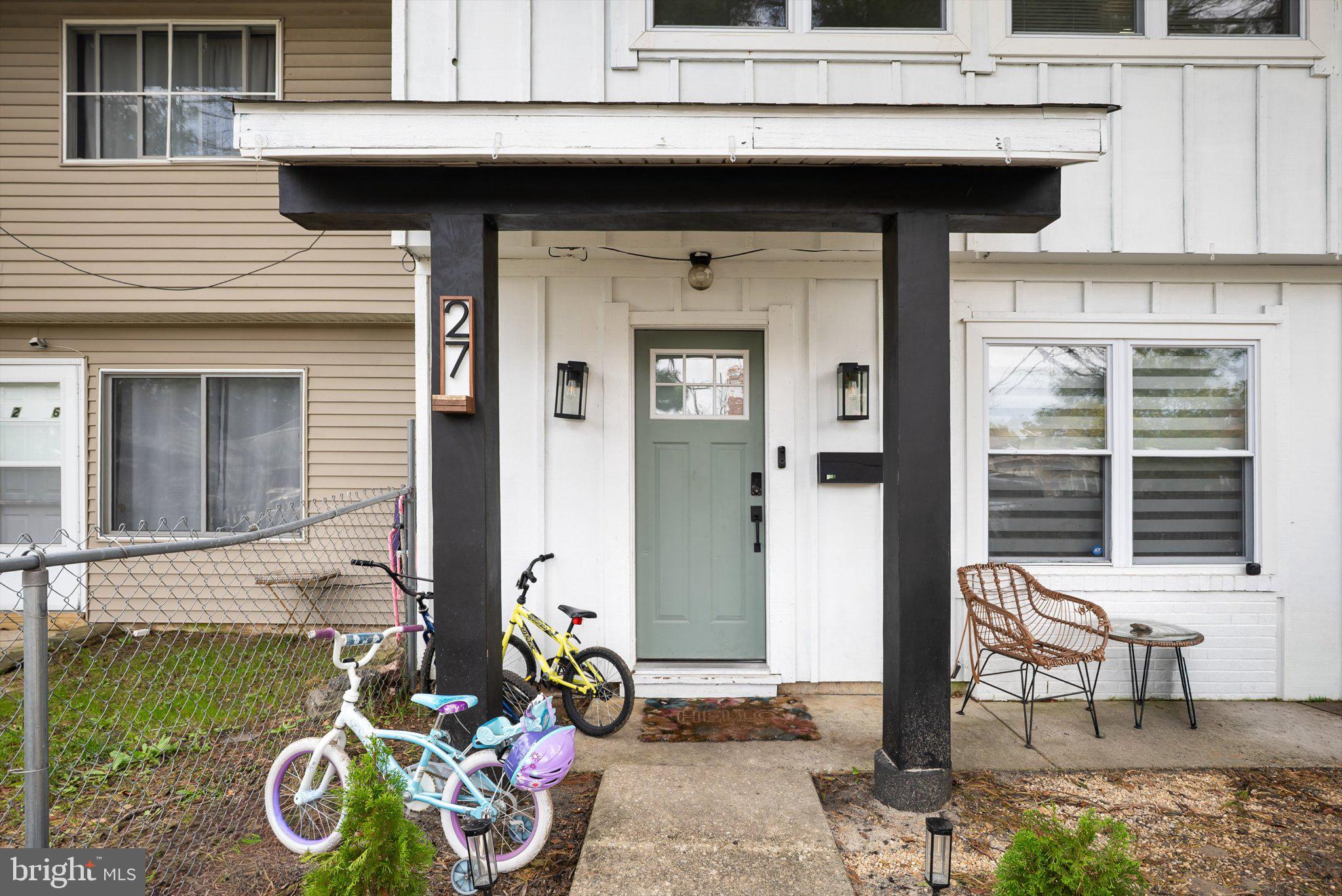 27 MEDFORD COURT