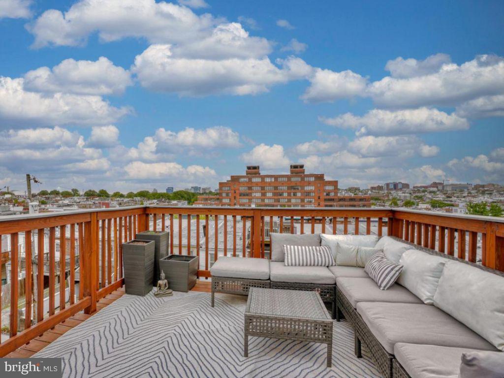 HIGHLANDTOWN - Residential Lease