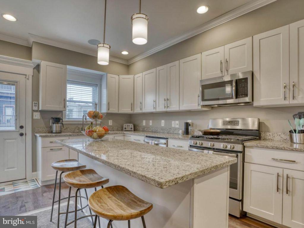 HIGHLANDTOWN - Residential Lease