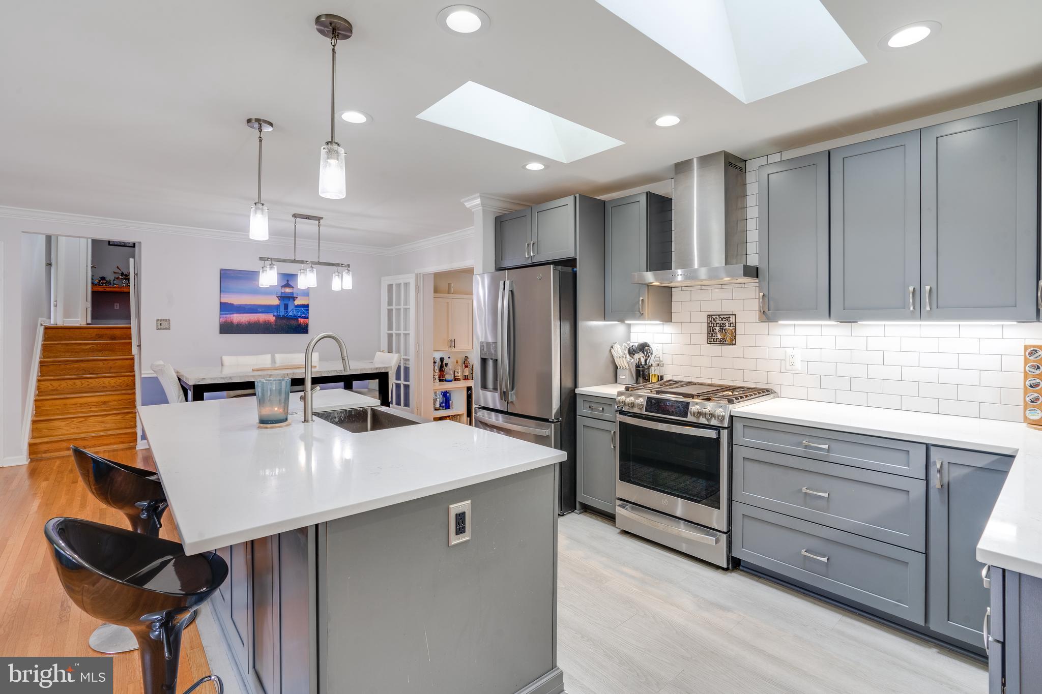 ROLLING VALLEY - Residential
