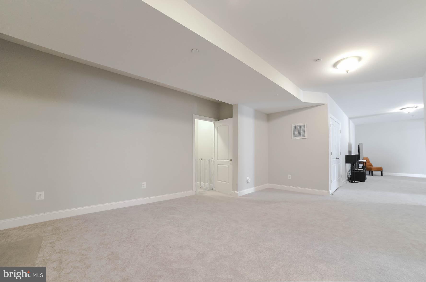 MEADOWS AT TOWN RUN - Residential