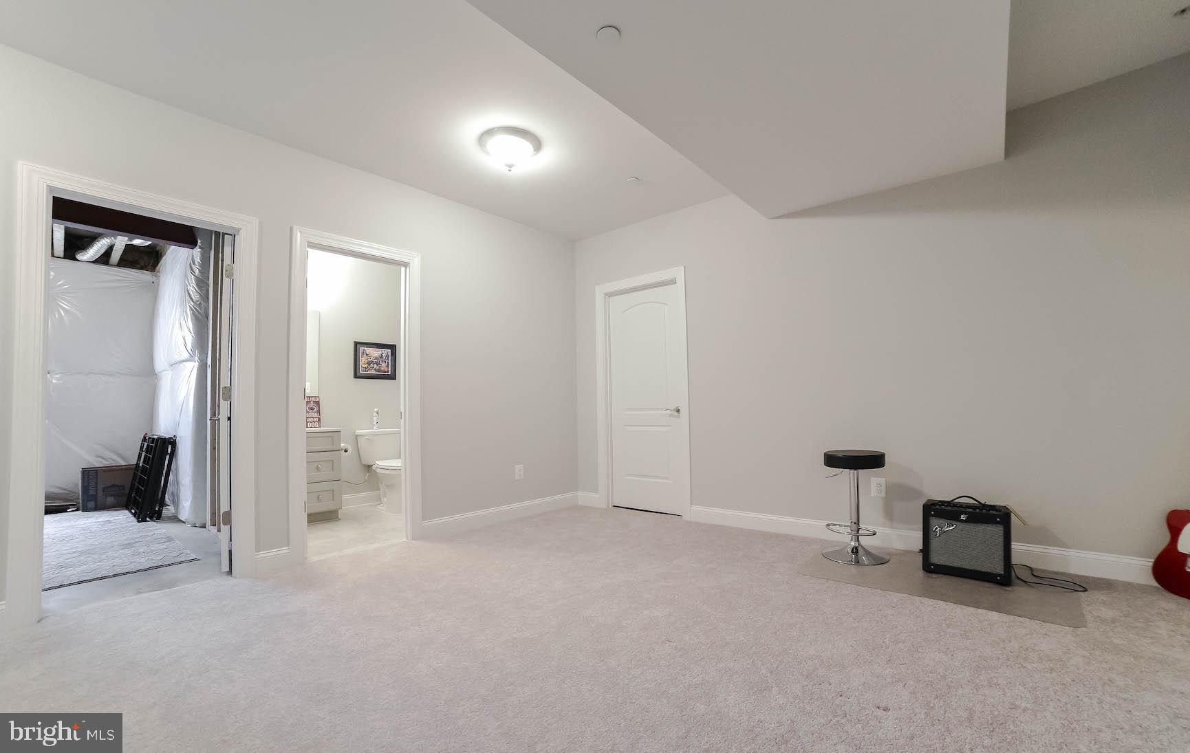 MEADOWS AT TOWN RUN - Residential