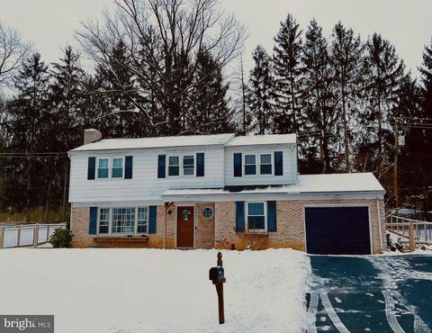 3280 LYNWOOD LANE YORK PA 17402