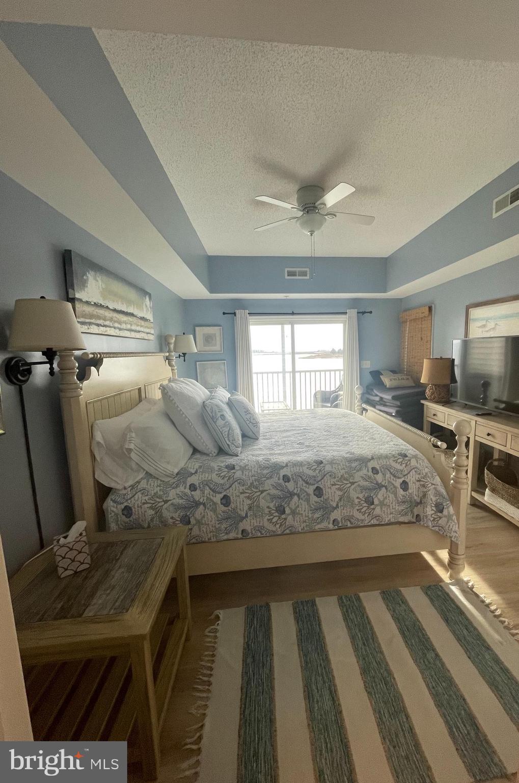 HARBOUR LIGHT CONDOS - Residential