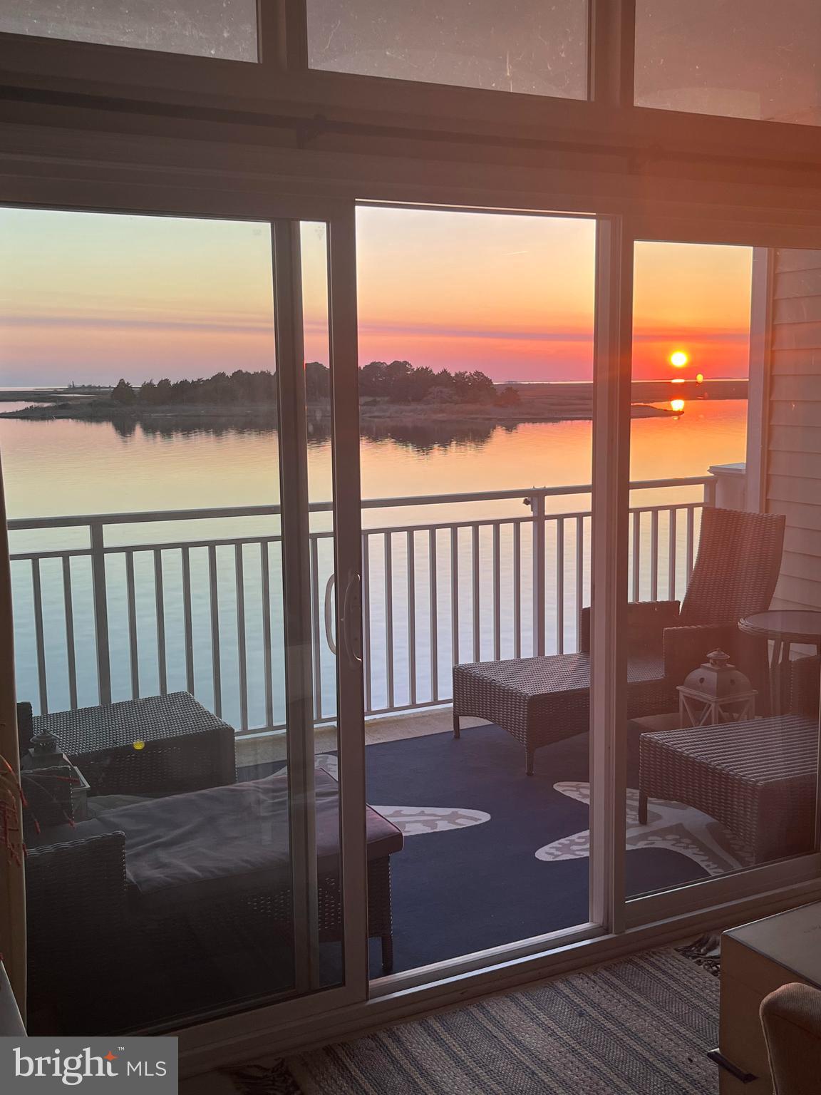 HARBOUR LIGHT CONDOS - Residential