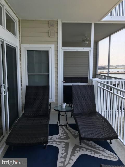 HARBOUR LIGHT CONDOS - Residential