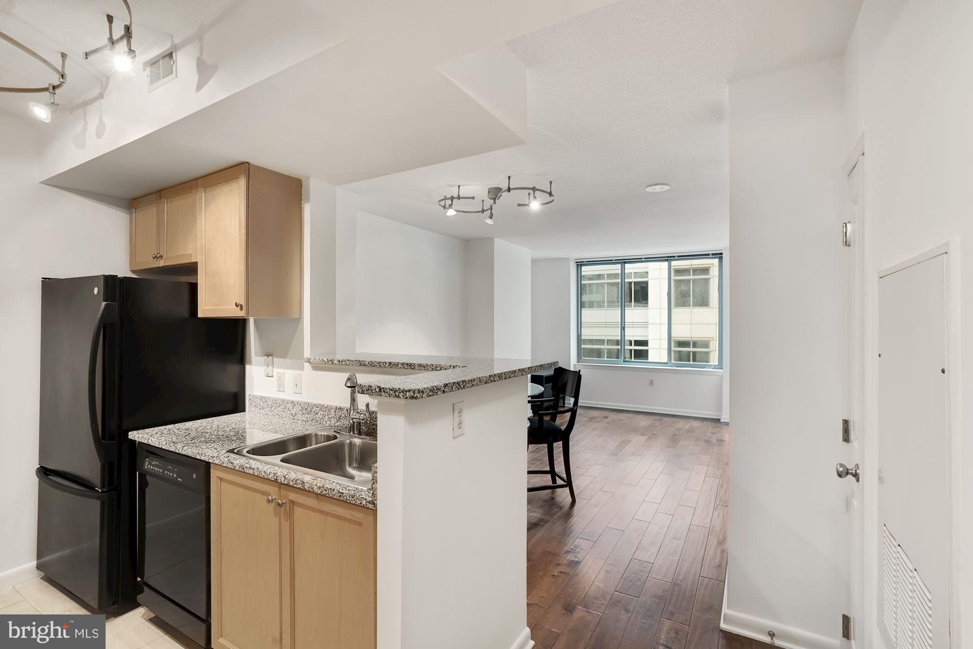 851 N GLEBE ROAD 418