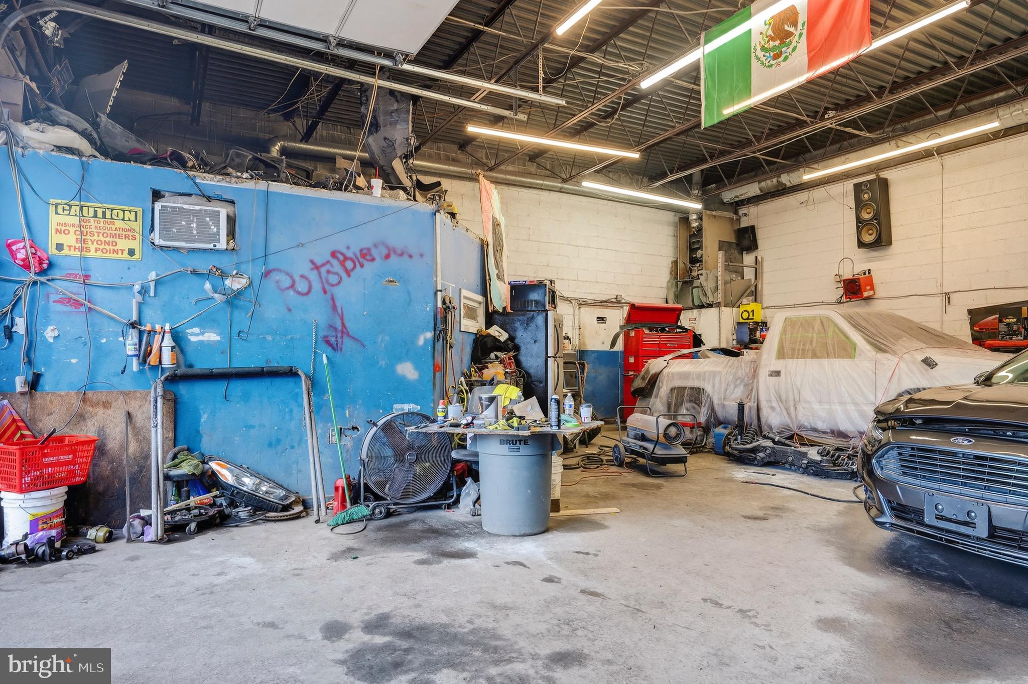 WISSINOMING - Commercial Sale