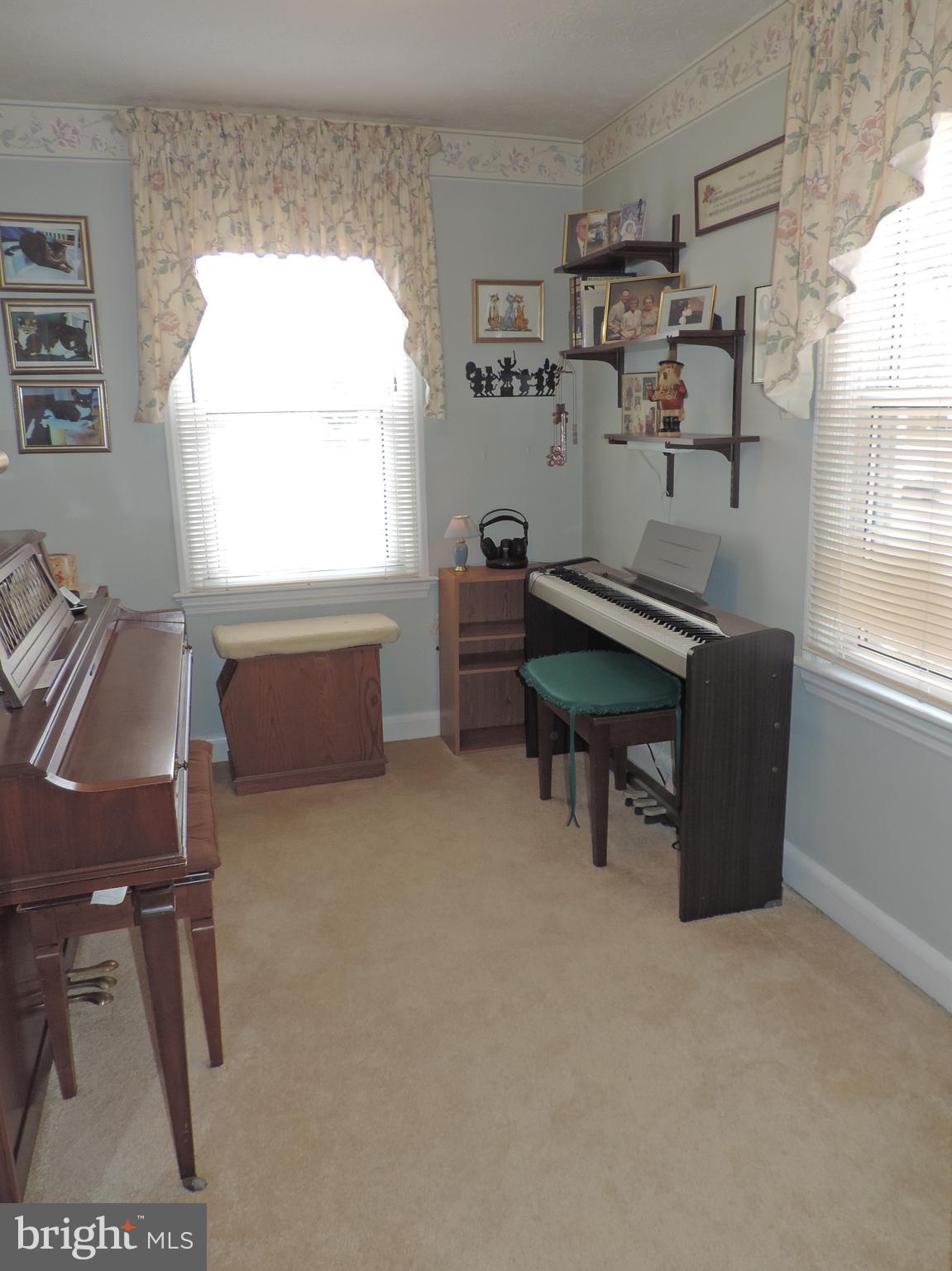 ABERDEEN HILLS - Residential