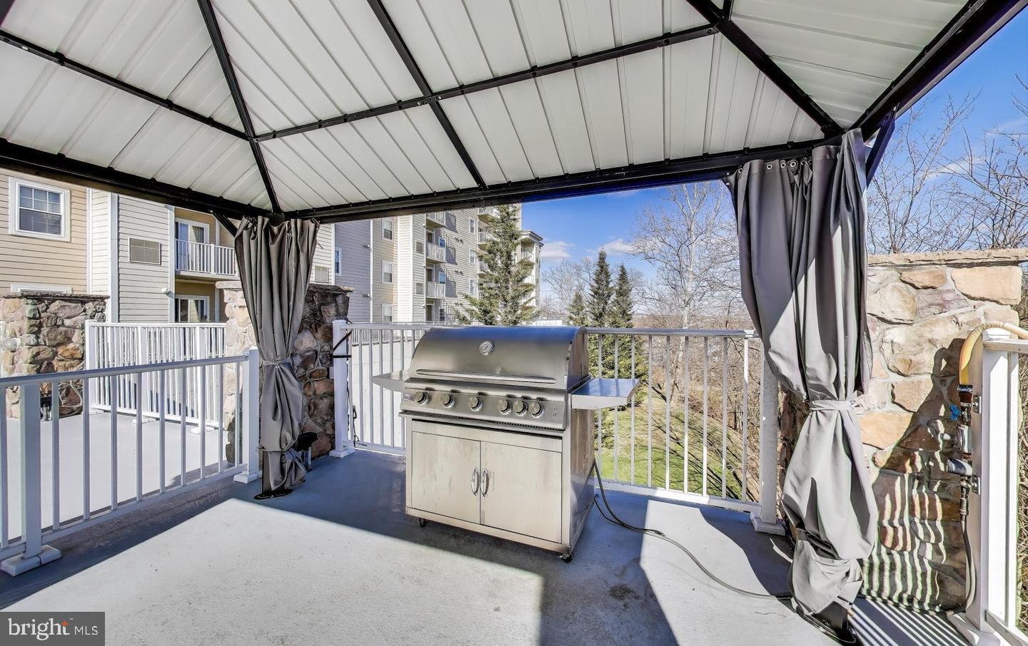 ISABELLA AT MONTICELLO MEWS - Residential Lease