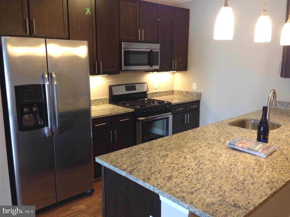 ISABELLA AT MONTICELLO MEWS - Residential Lease