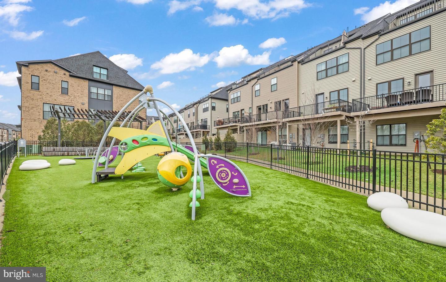 ISABELLA AT MONTICELLO MEWS - Residential Lease