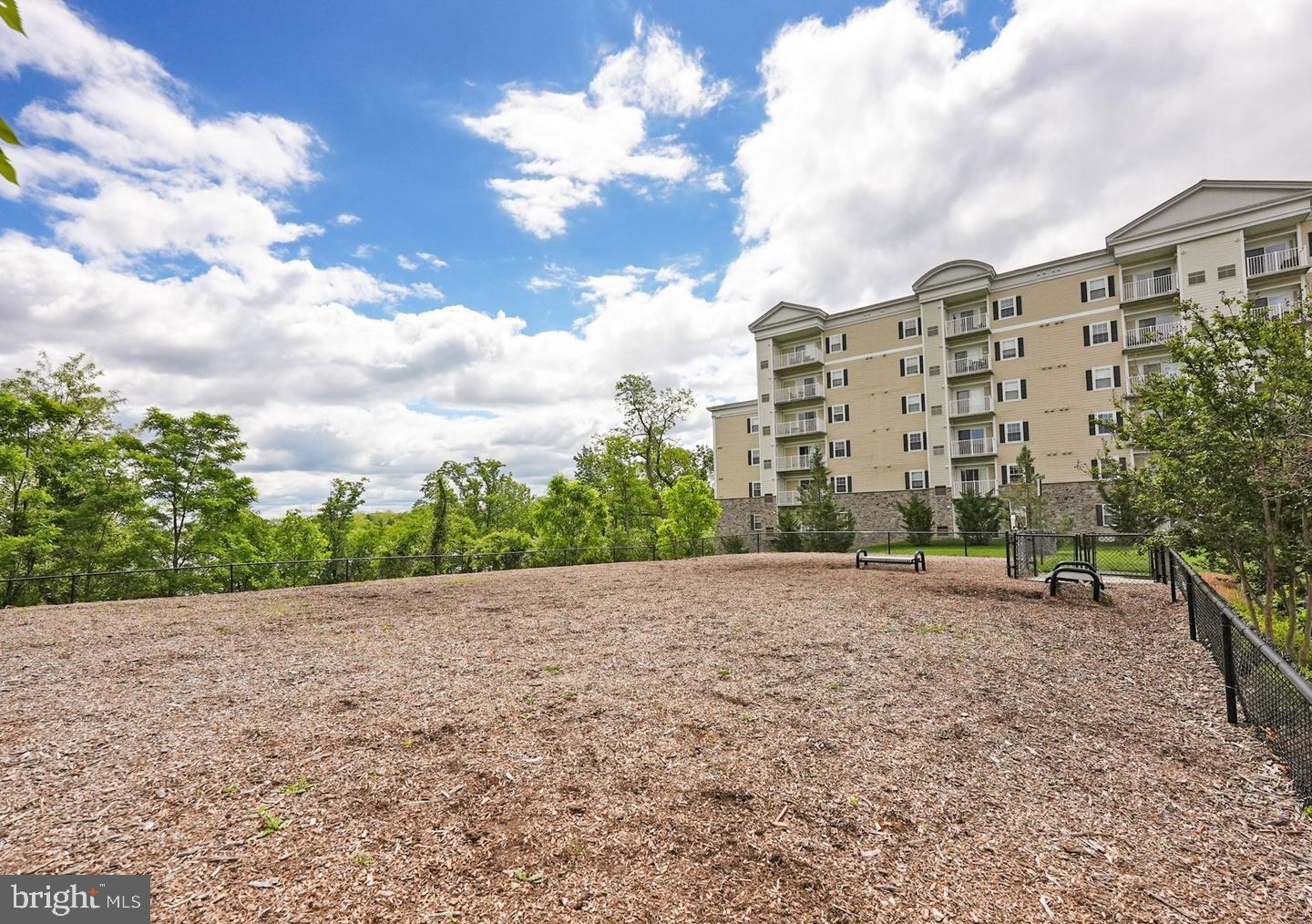 ISABELLA AT MONTICELLO MEWS - Residential Lease