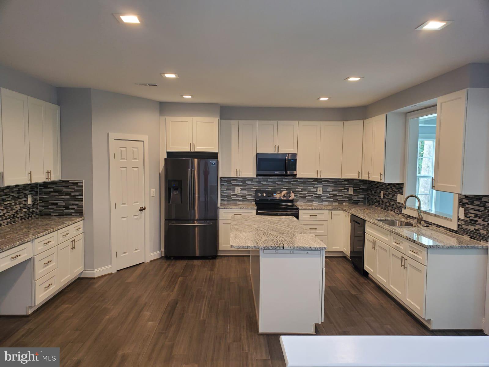 FAWN LAKE - Residential