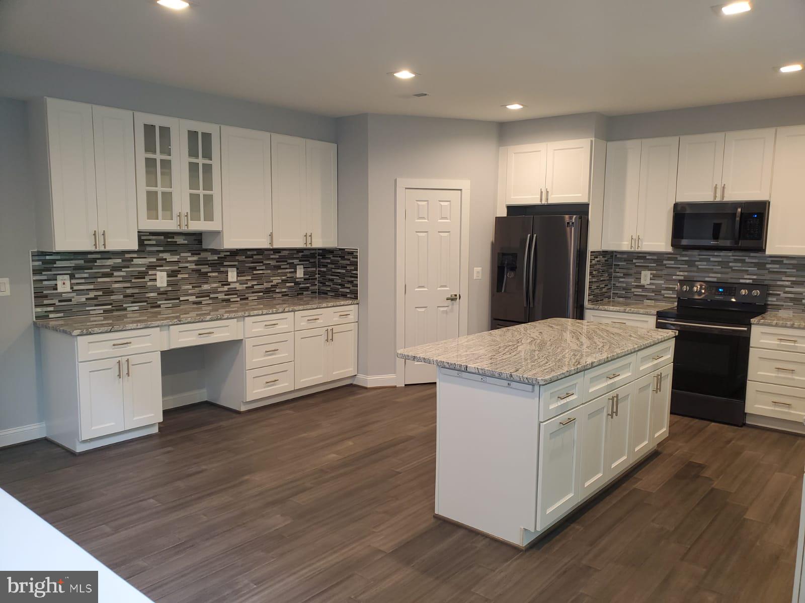 FAWN LAKE - Residential