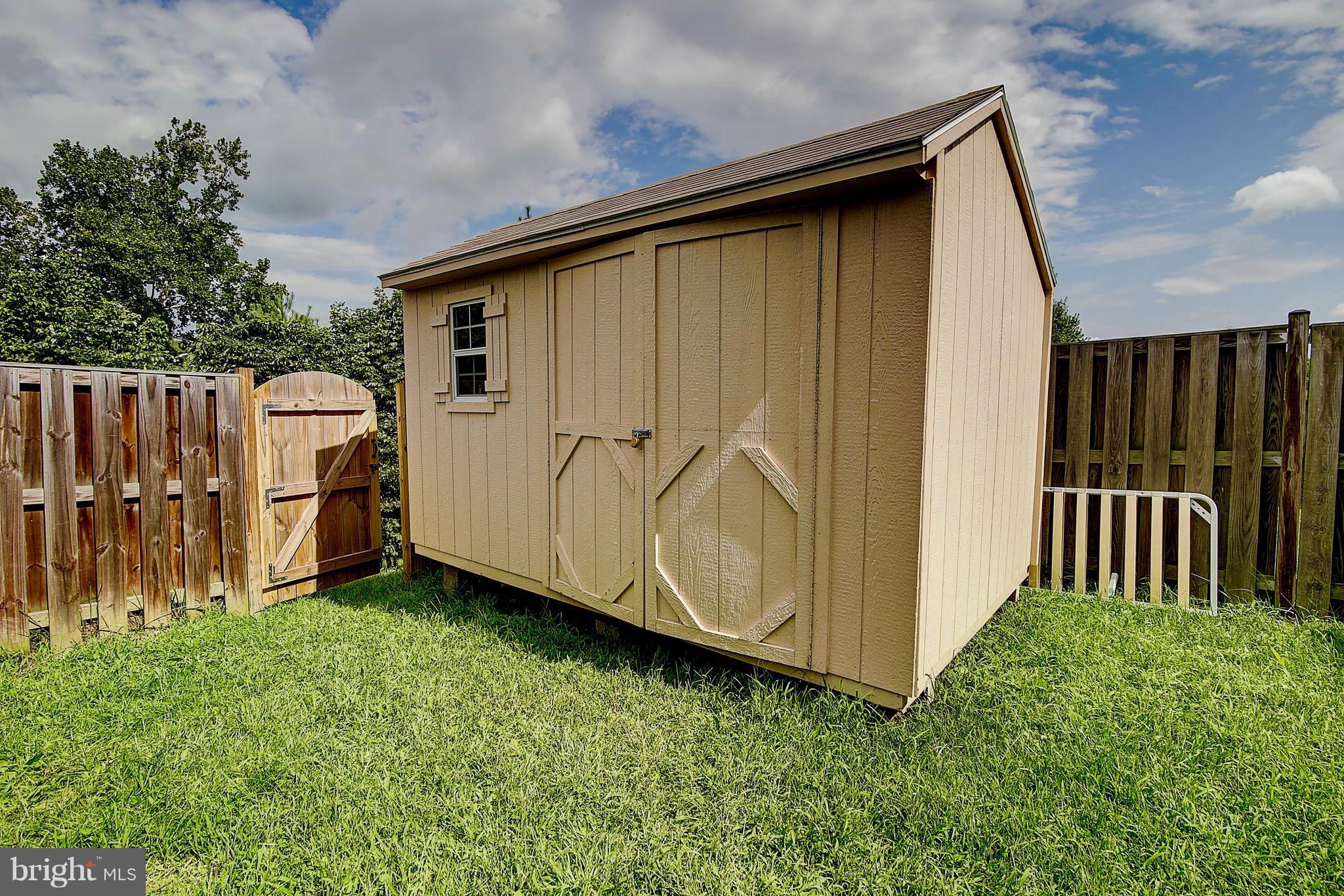 GALYN MANOR - Residential