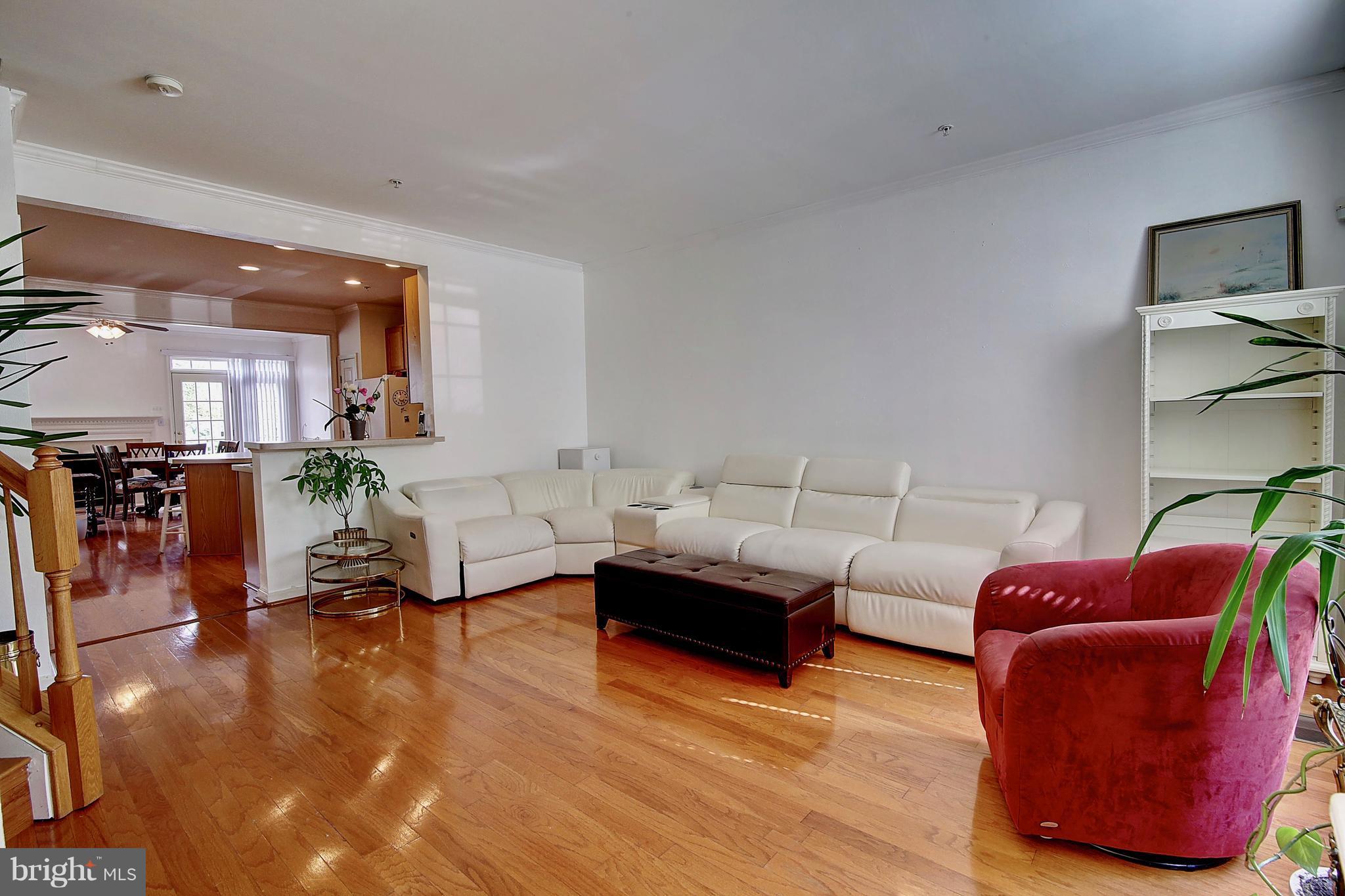 GALYN MANOR - Residential