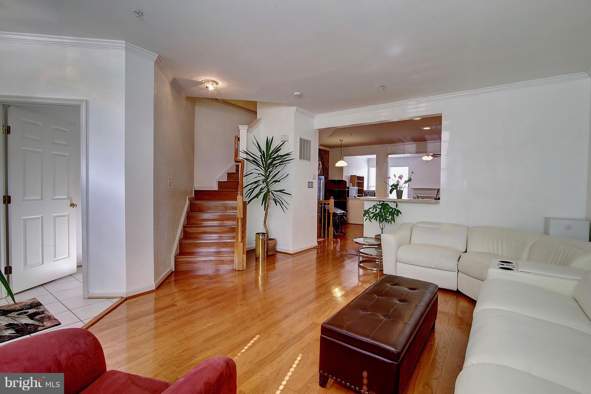 GALYN MANOR - Residential