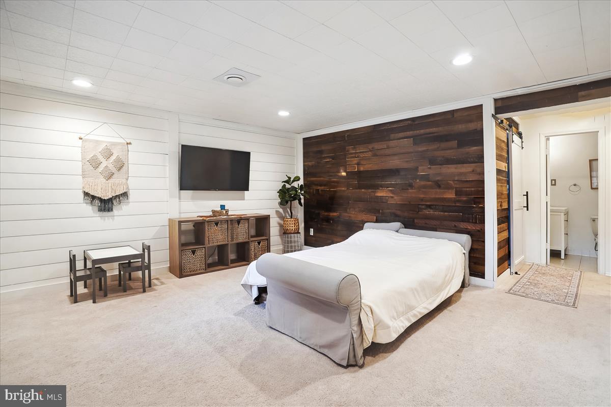 WINDING RIDGE - Residential