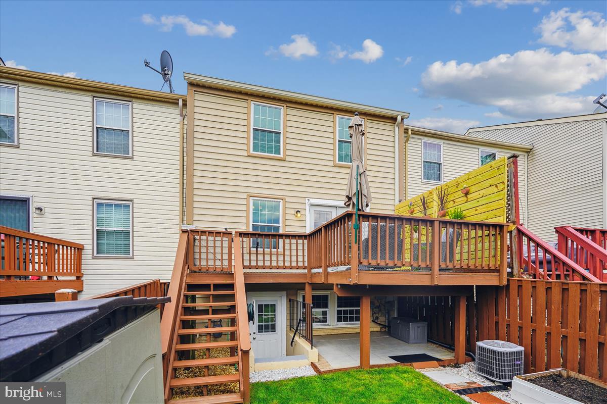 WINDING RIDGE - Residential