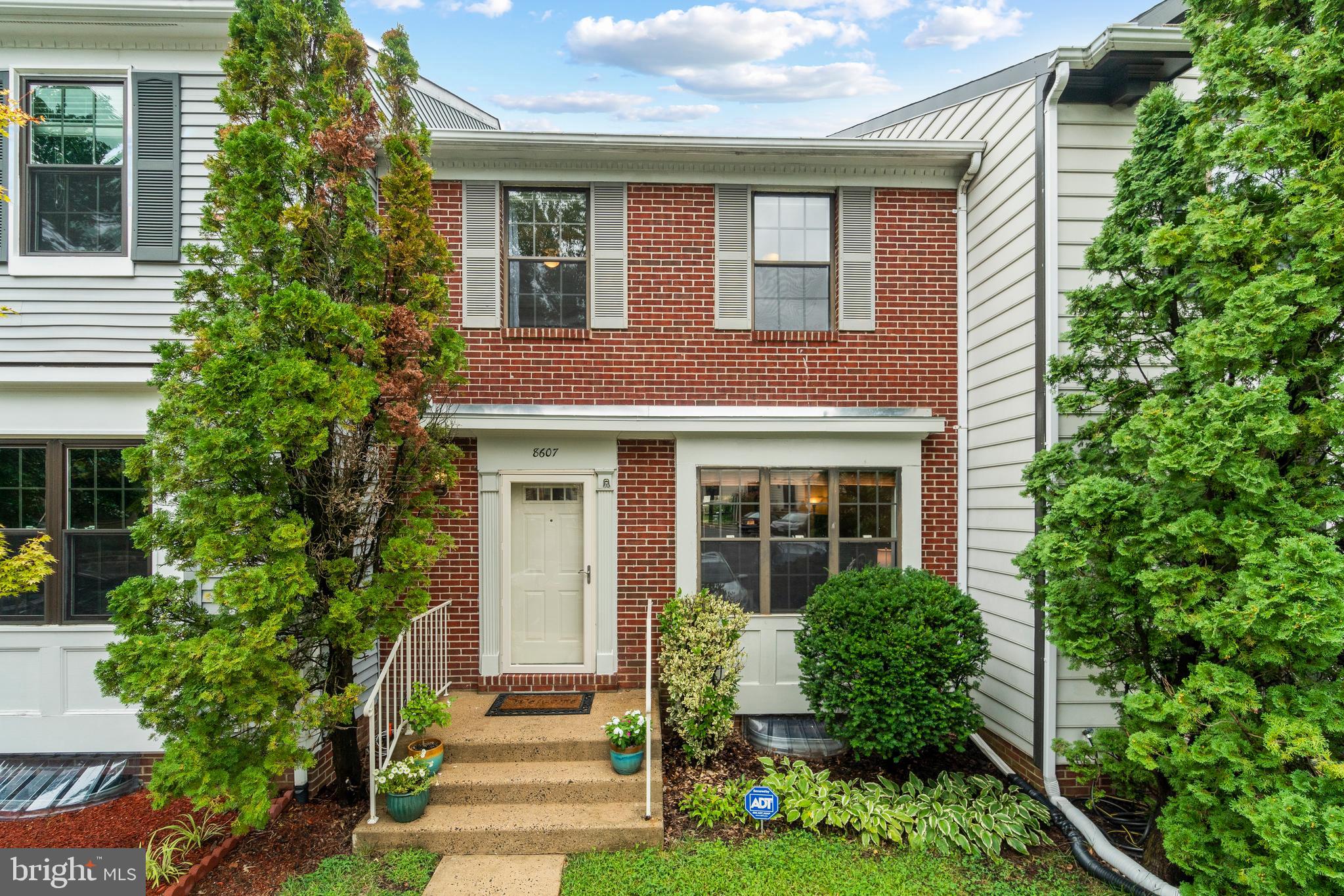 SPRINGFIELD OAKS - Residential