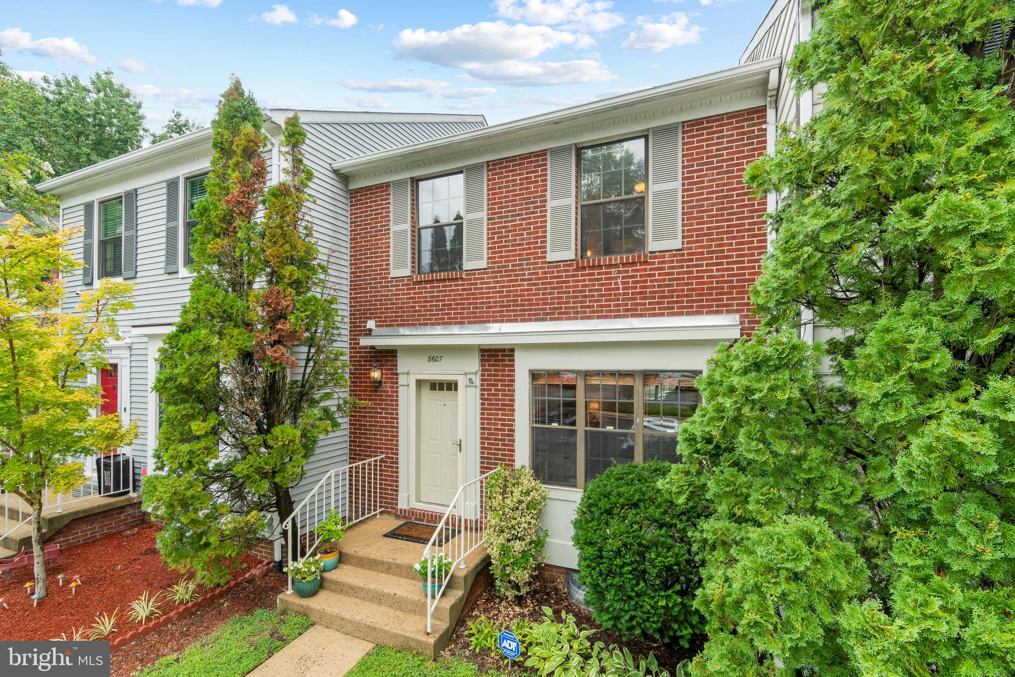 SPRINGFIELD OAKS - Residential