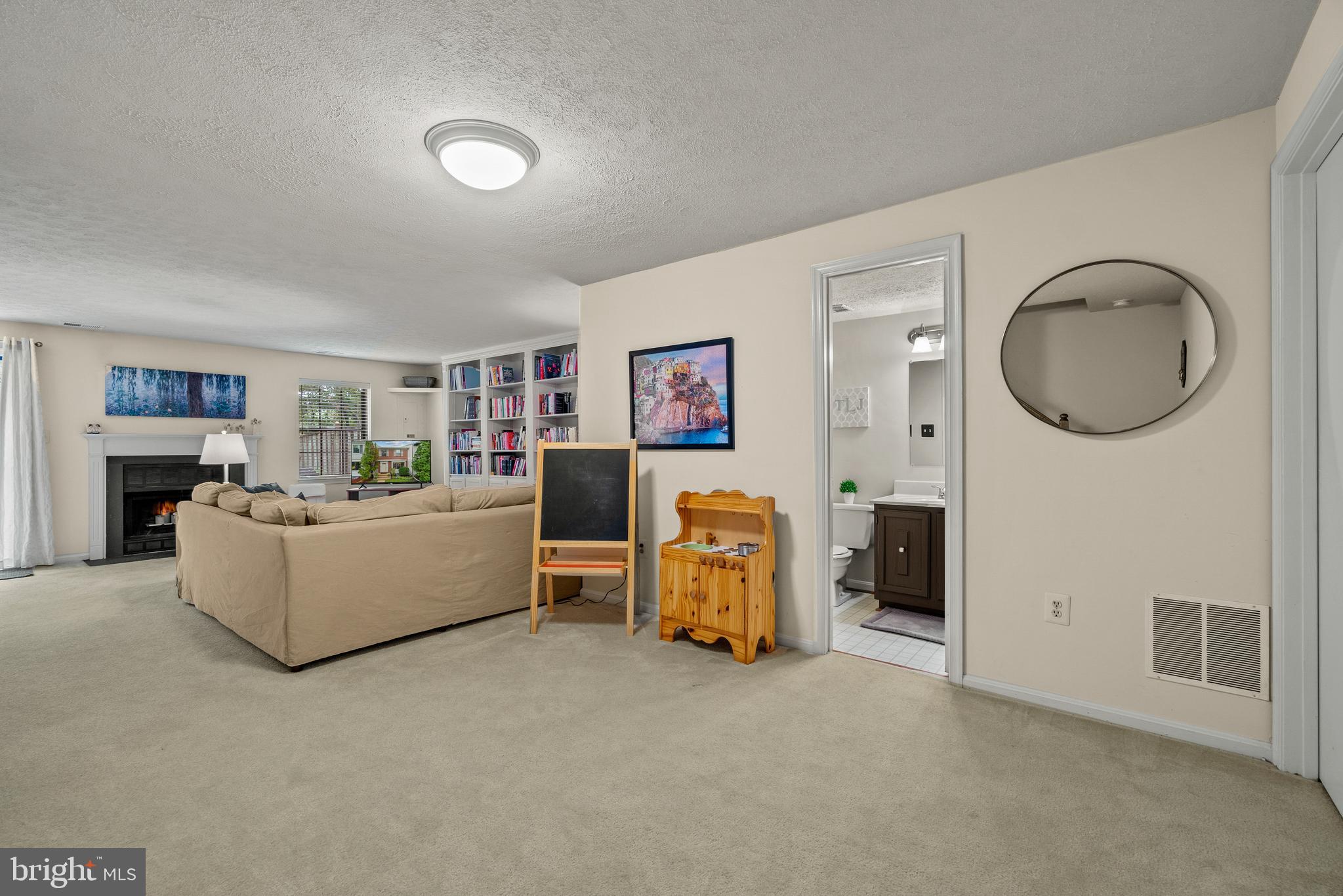 SPRINGFIELD OAKS - Residential