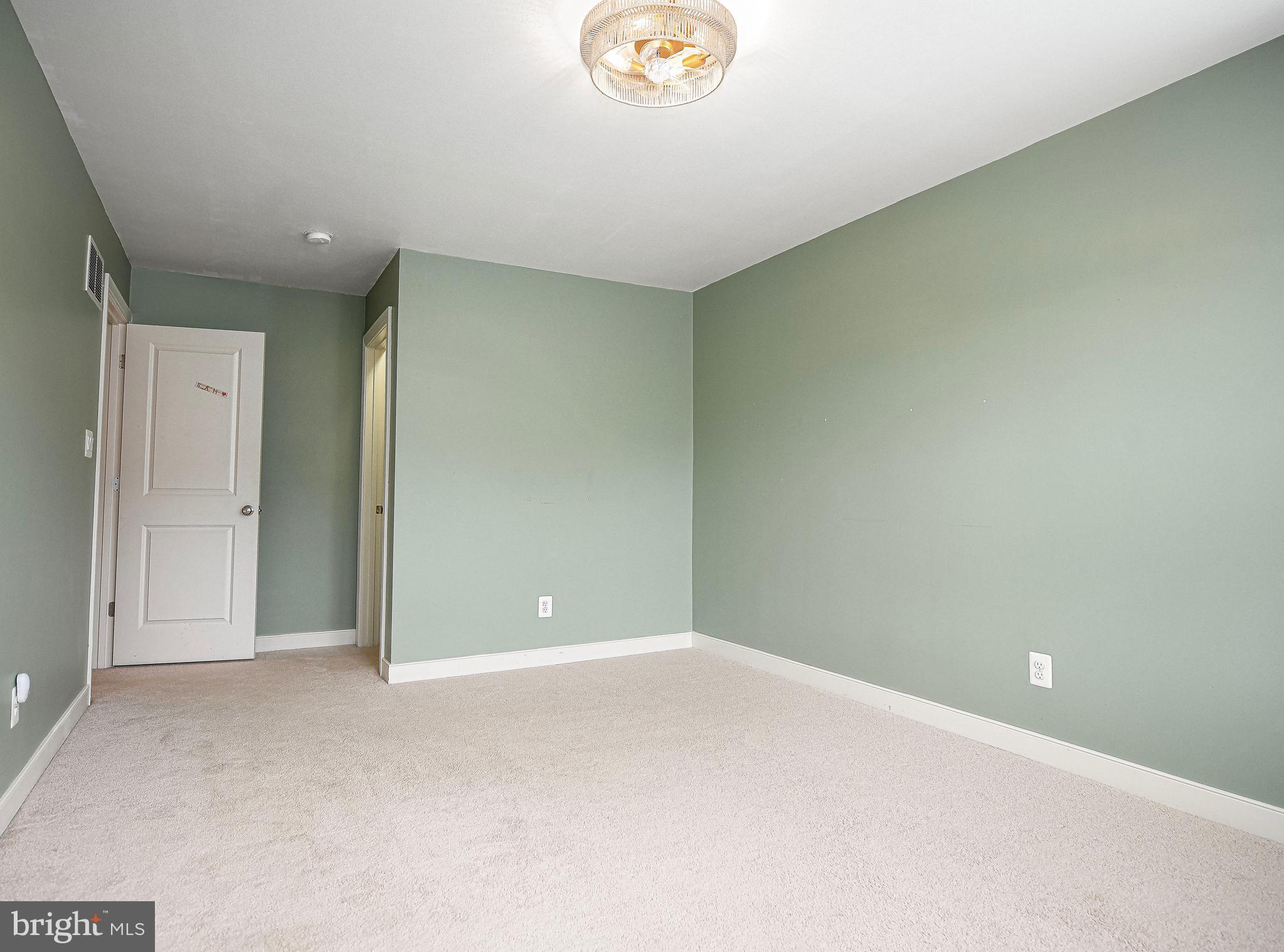 CHESAPEAKE CLUB - Residential