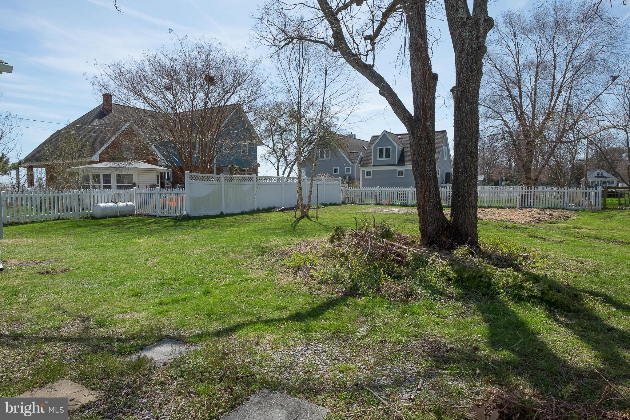 FRANKLIN MANOR BEACH - Residential