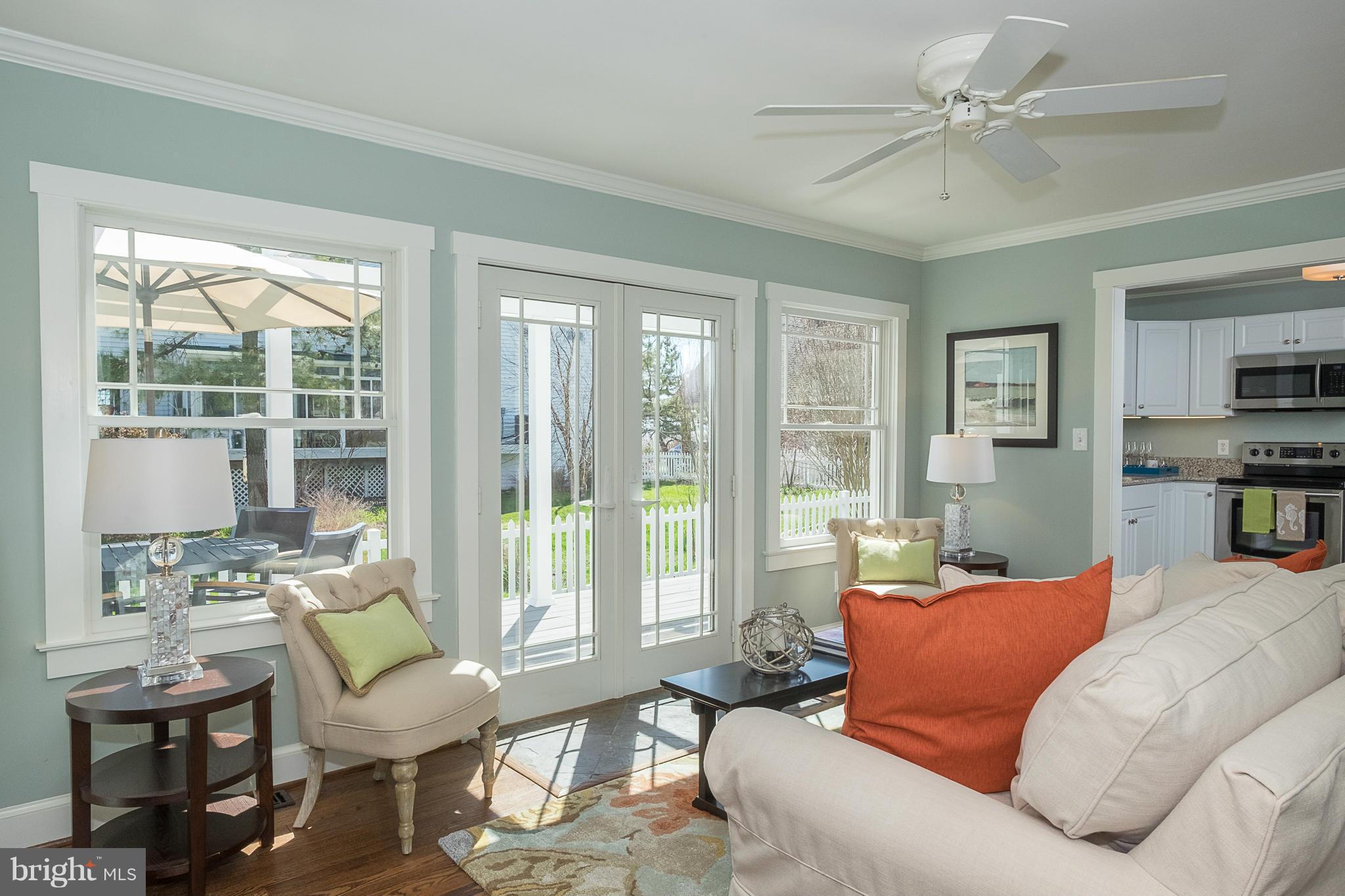 FRANKLIN MANOR BEACH - Residential