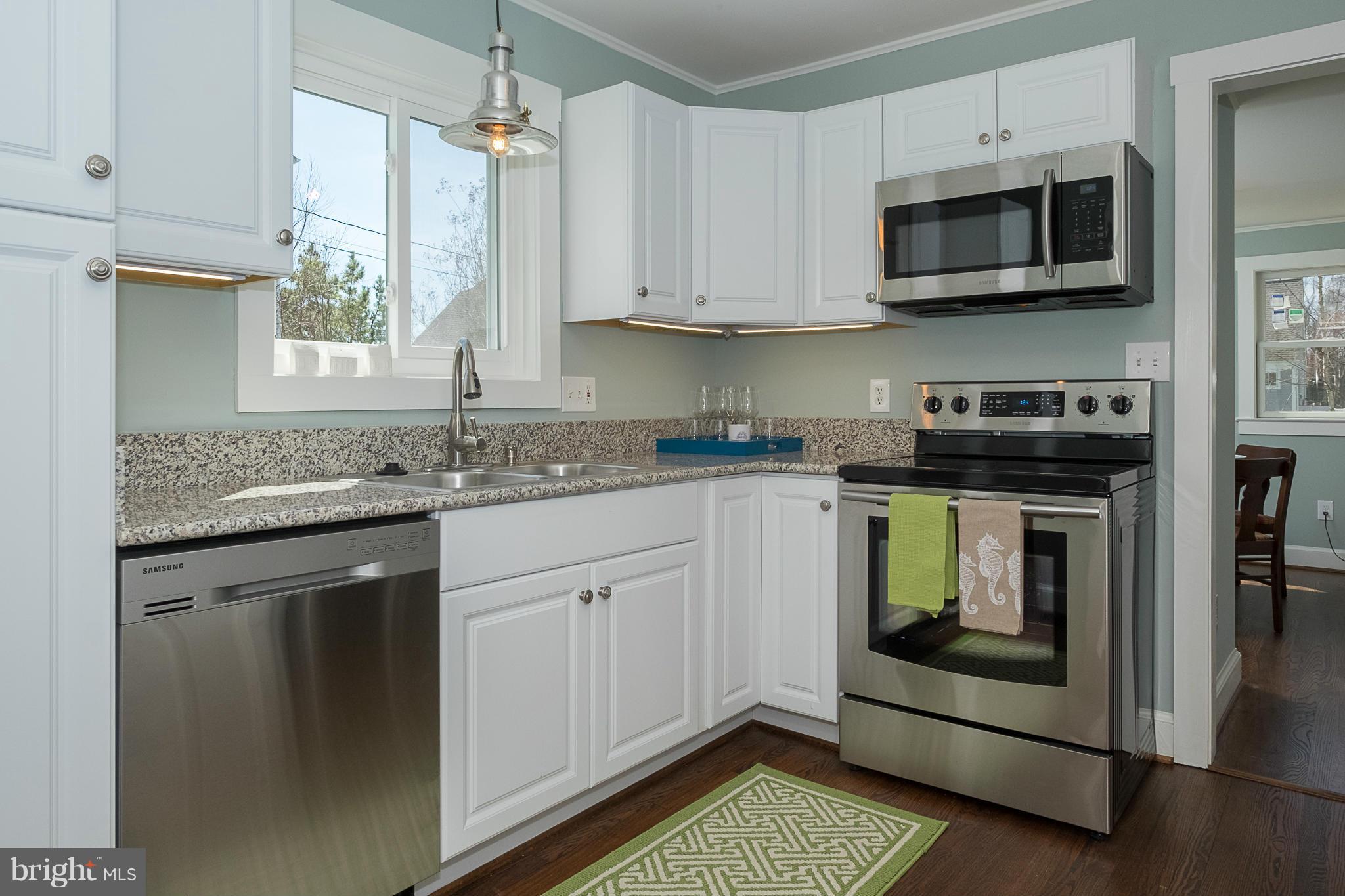 FRANKLIN MANOR BEACH - Residential