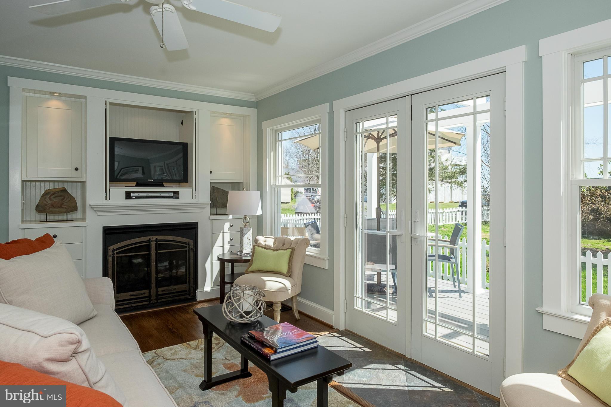 FRANKLIN MANOR BEACH - Residential