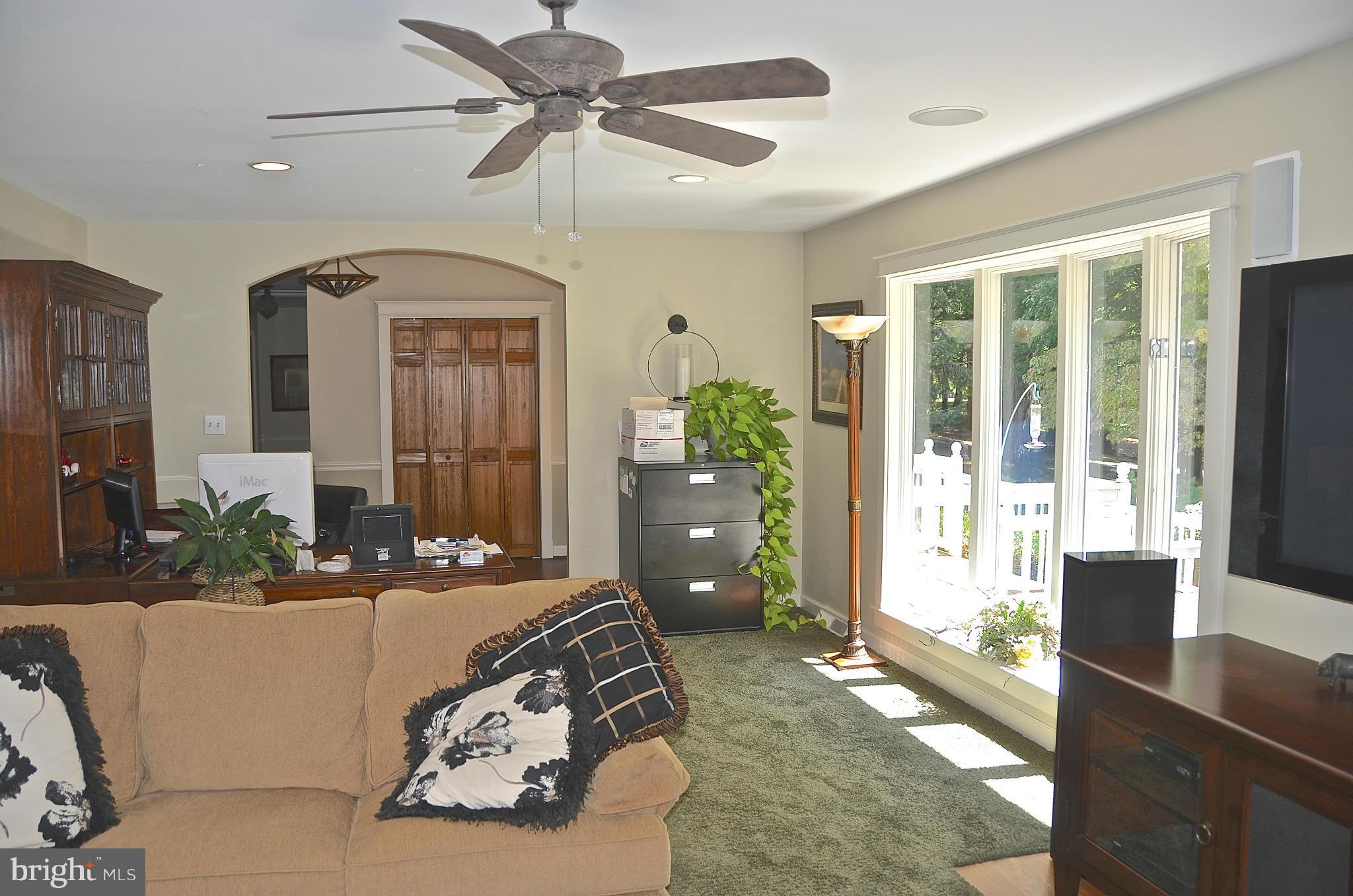 REGULARS - Residential Lease