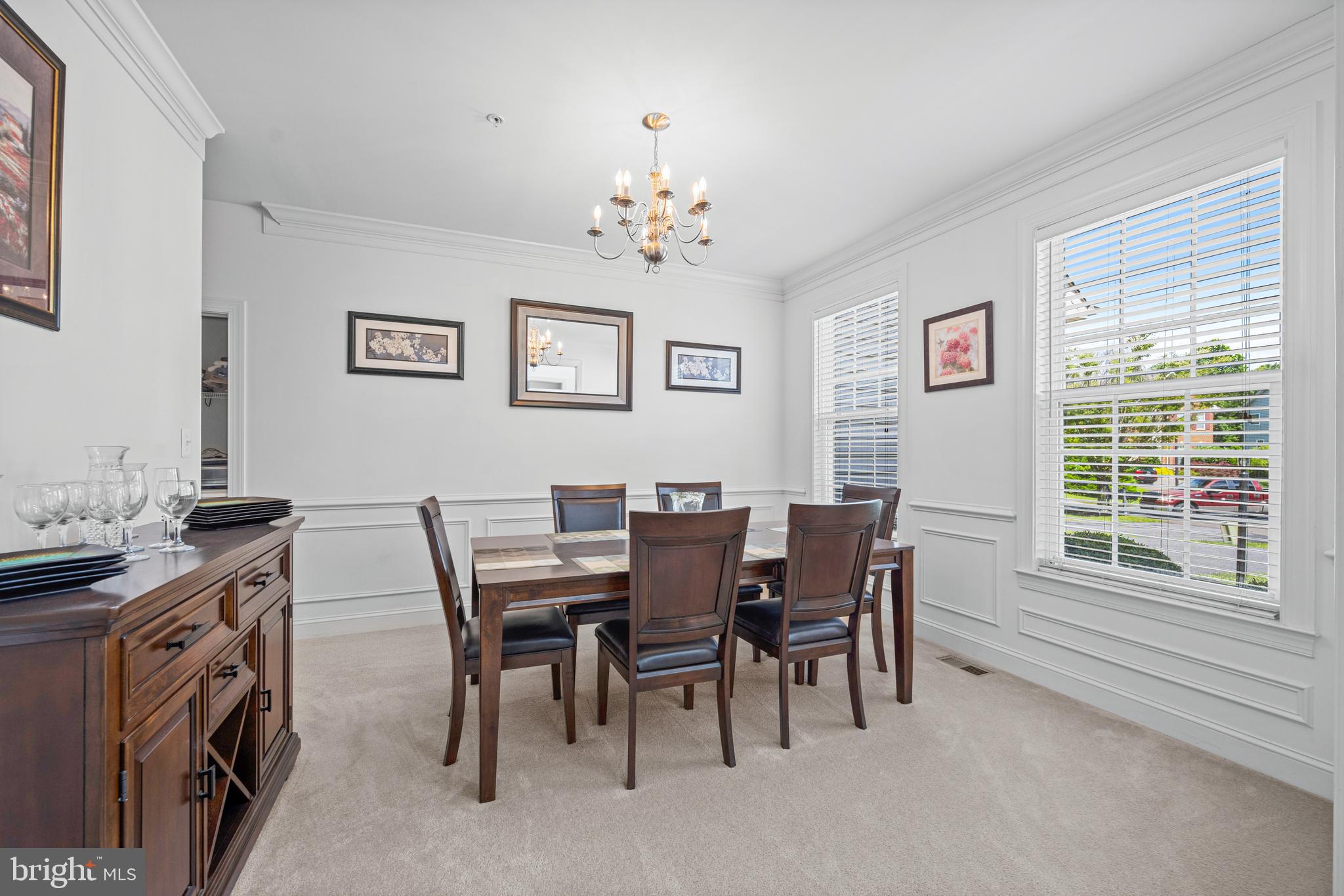 401 RIFTON COURT