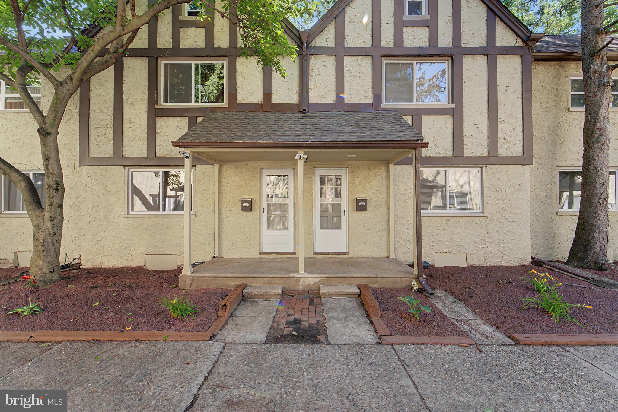 607 W MAPLE AVENUE