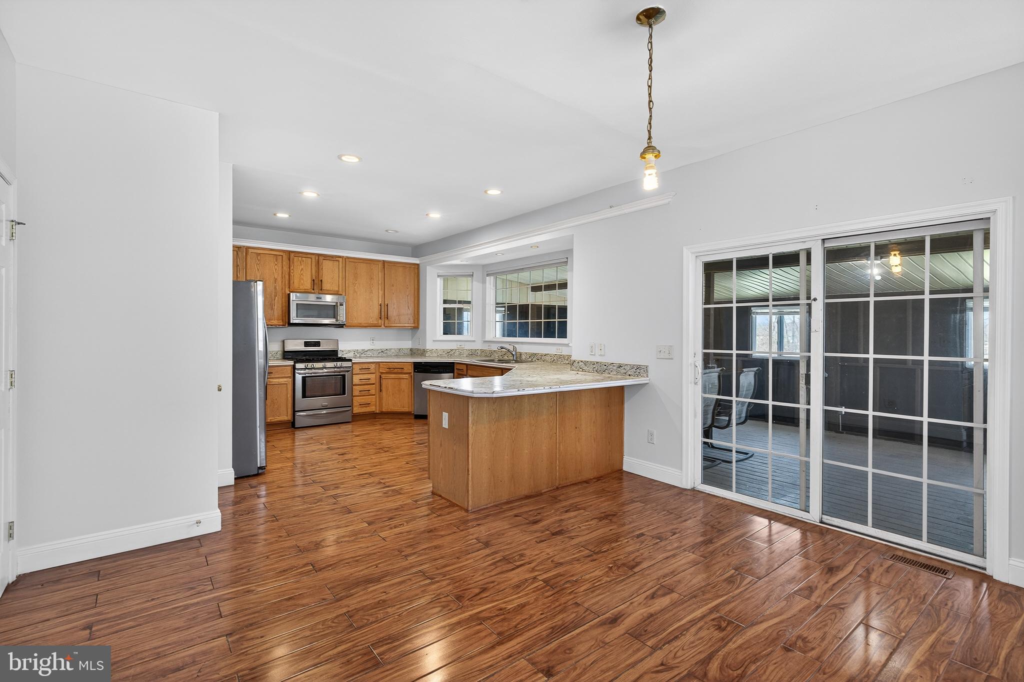 THE LEGENDS - Residential