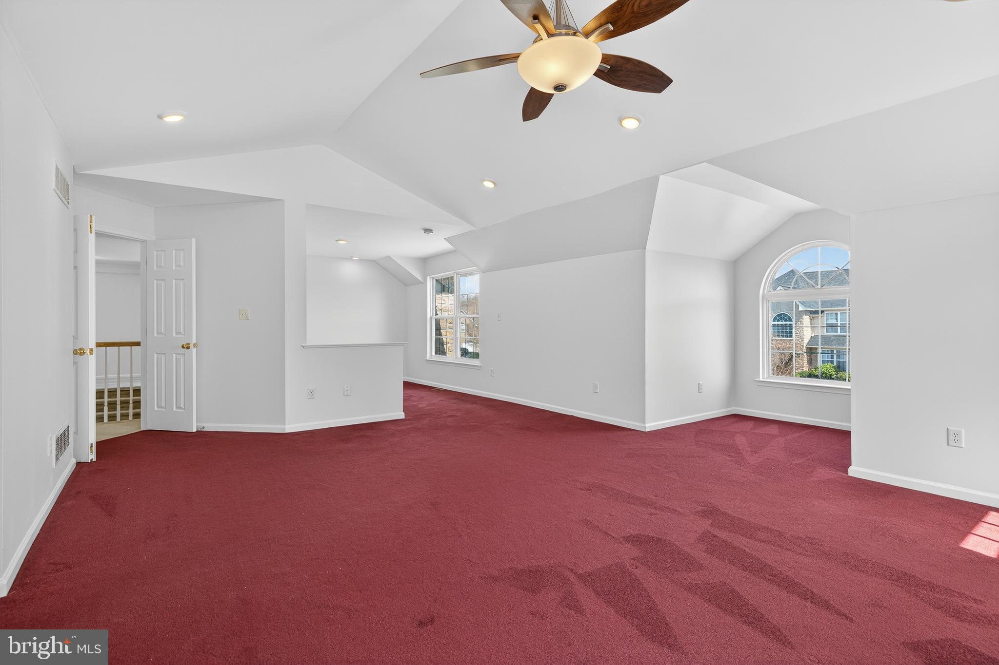 THE LEGENDS - Residential