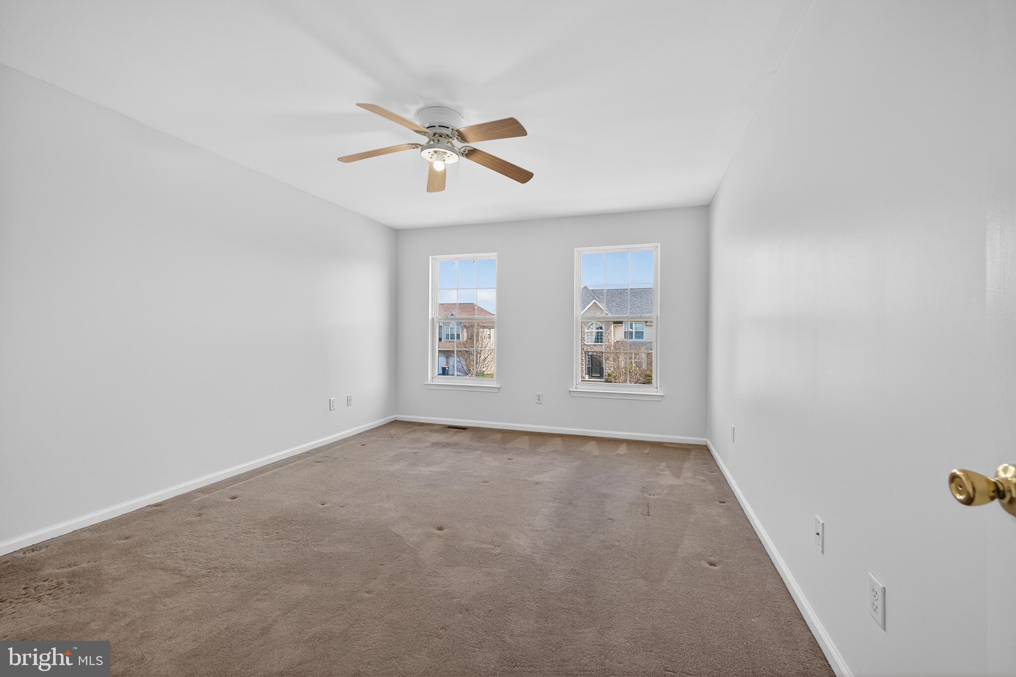 THE LEGENDS - Residential