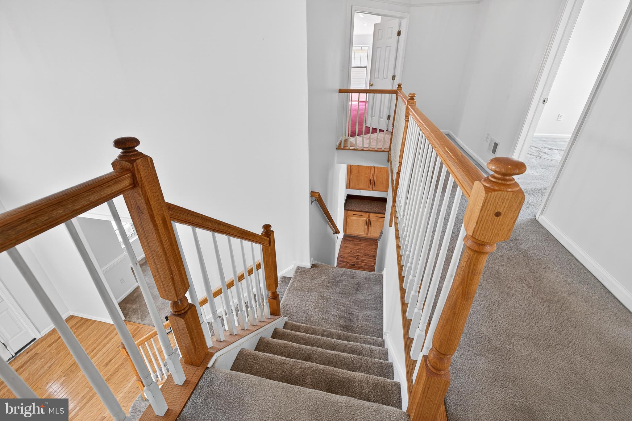 THE LEGENDS - Residential