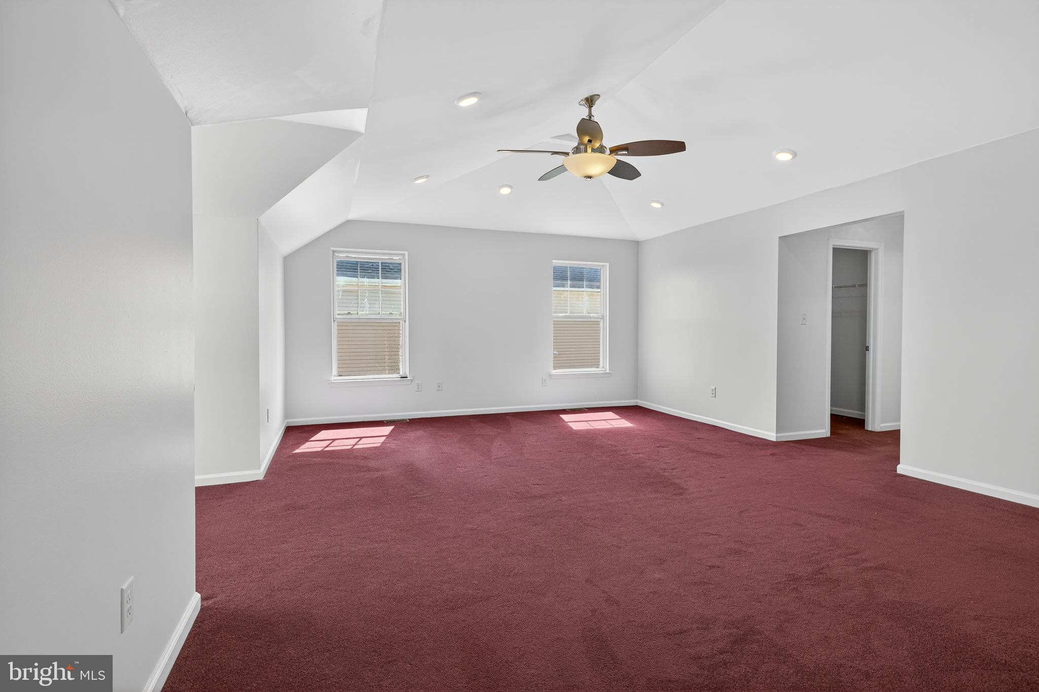 THE LEGENDS - Residential