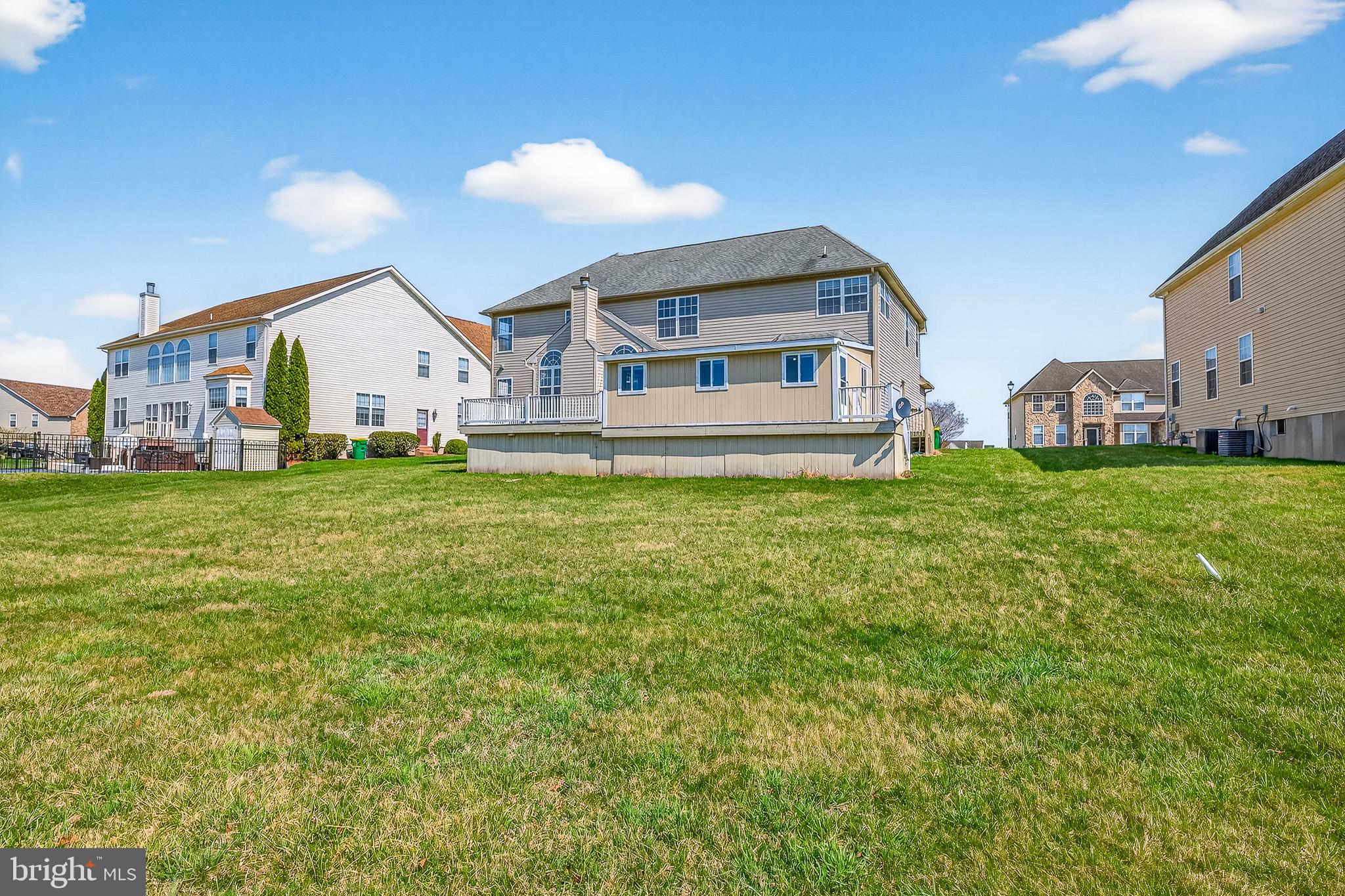 THE LEGENDS - Residential